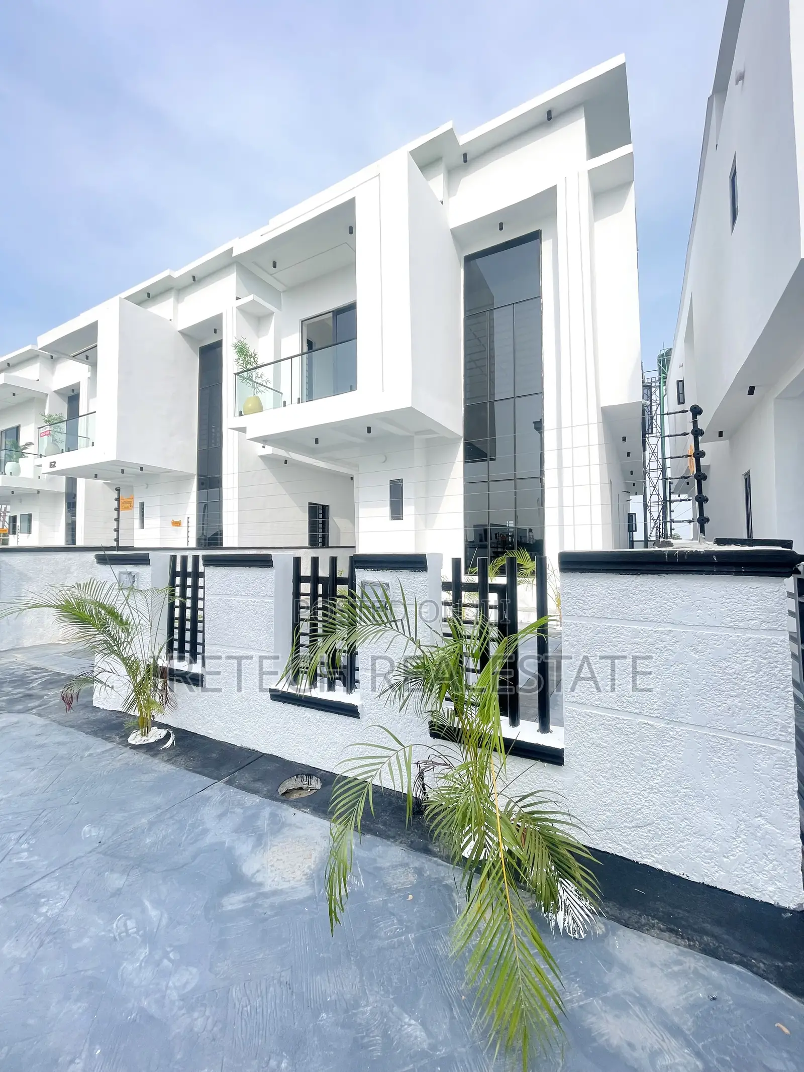 4bdrm Duplex in Ajah In A Gated, Off Lekki-Epe Expressway for sale in Off Lekki-Epe Expressway