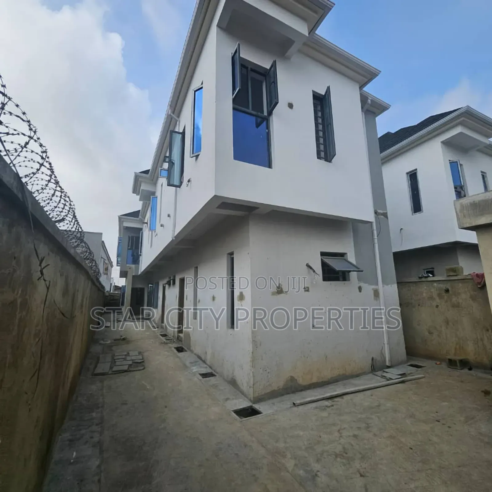 2bdrm Duplex in Omole Ph 2 Extension for sale in Omole Phase 2