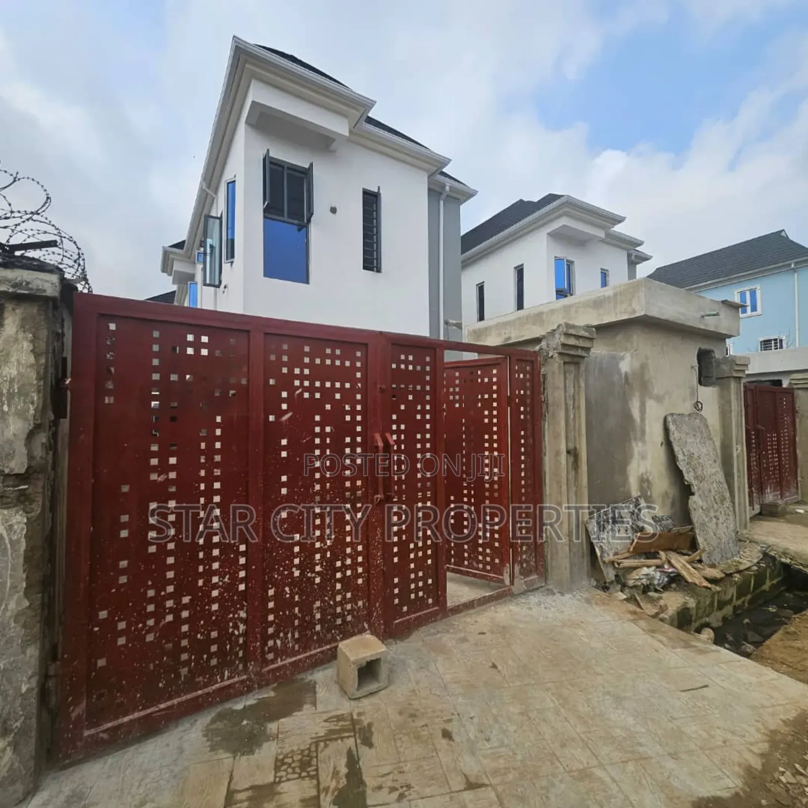 2bdrm Duplex in Omole Ph 2 Extension for sale in Omole Phase 2