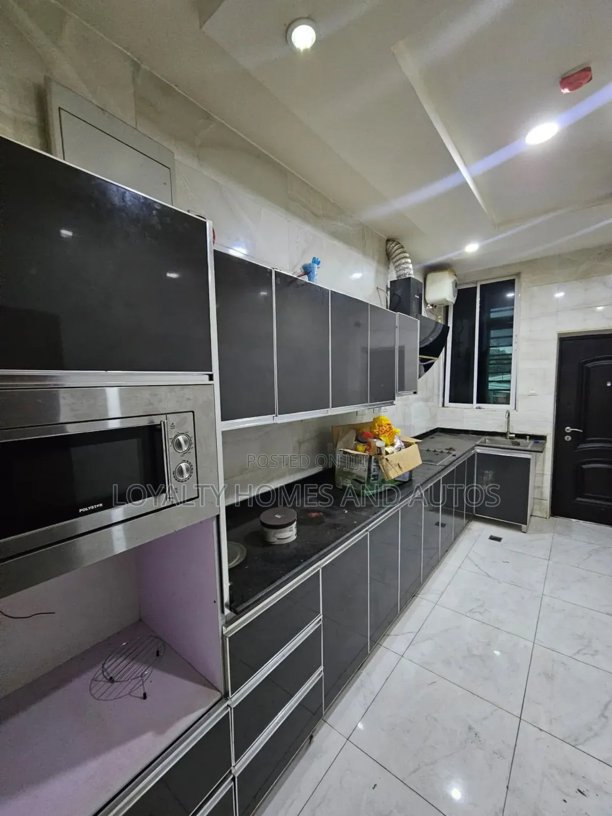 3bdrm Apartment in Ikeja for sale in Ikeja