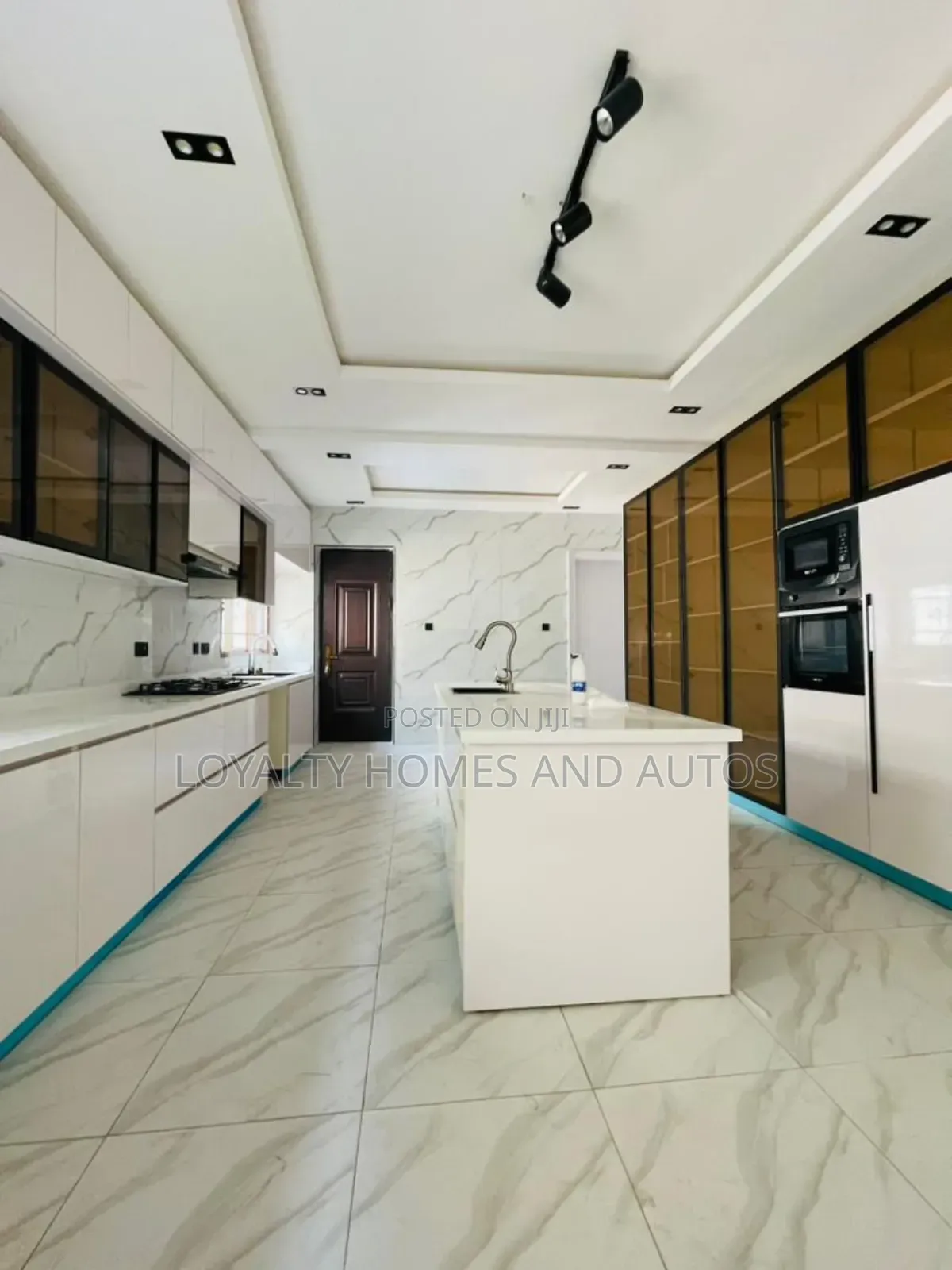 5bdrm Duplex in Ikeja for sale in Ikeja