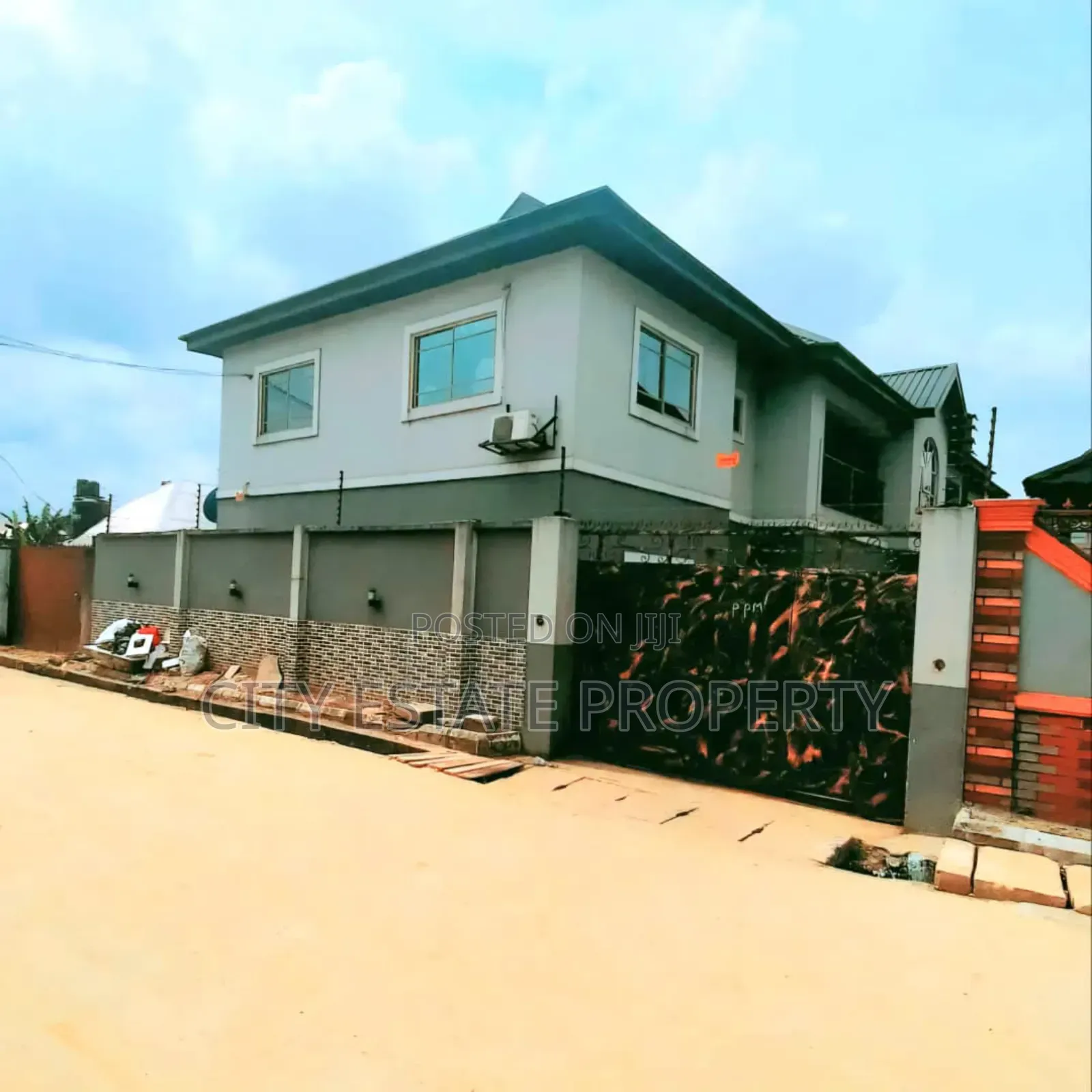 8bdrm Block of Flats in Royal Estate, Port-Harcourt for sale in Port-Harcourt