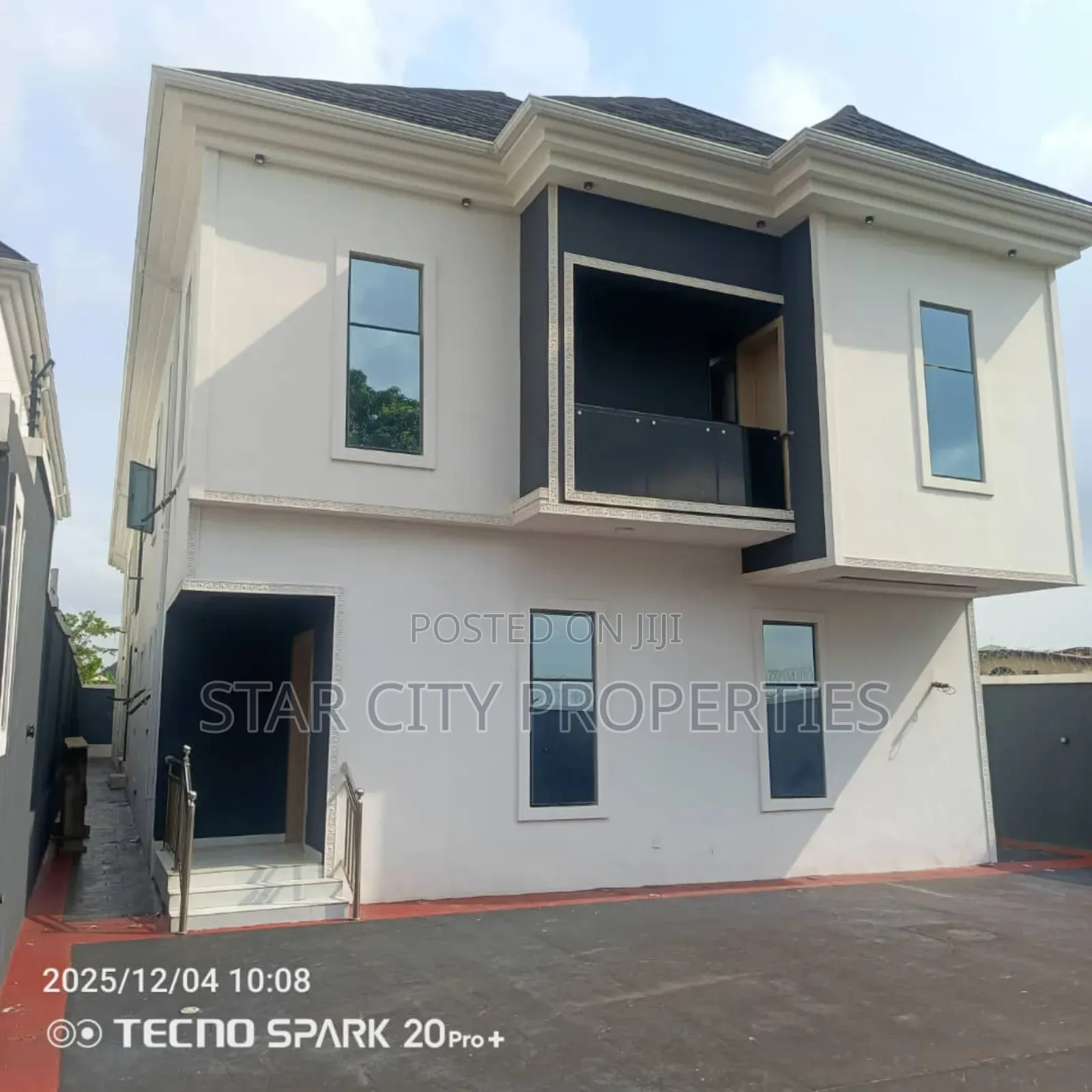 3bdrm Apartment in Omole Estate for rent in Omole Phase 1