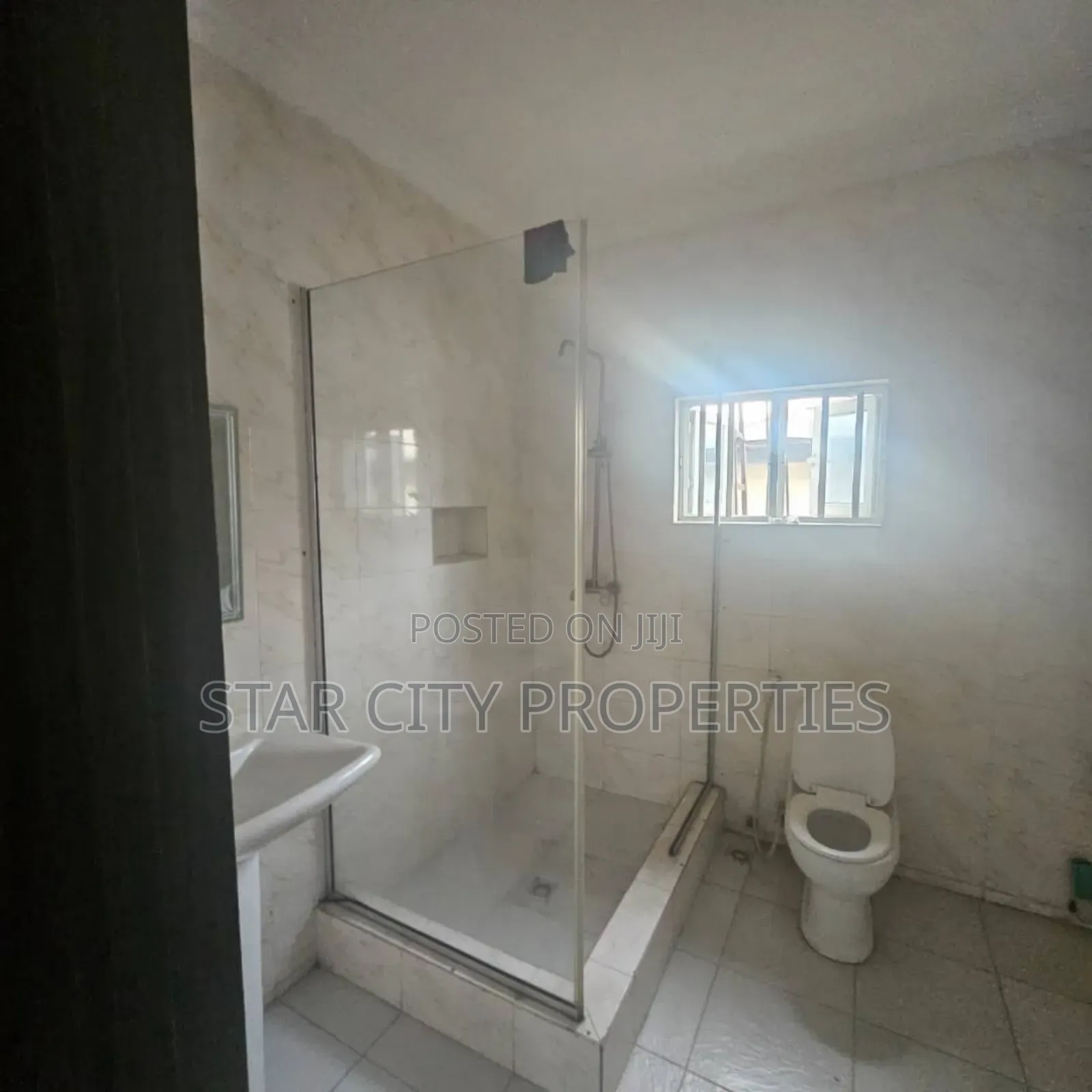 4bdrm Duplex in Magodo Ph 2 Gra for rent in GRA Phase 2 Shangisha