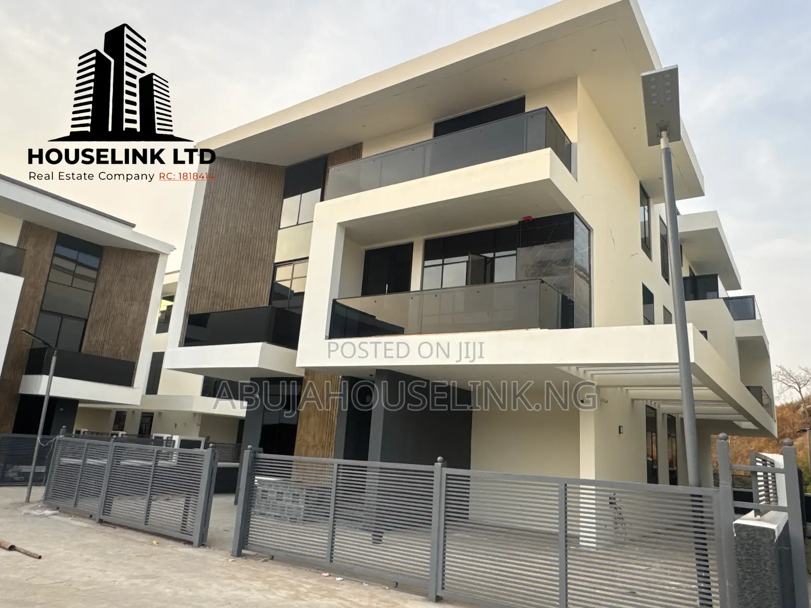 6bdrm Duplex in Guzape Diplomatic for sale in Guzape District
