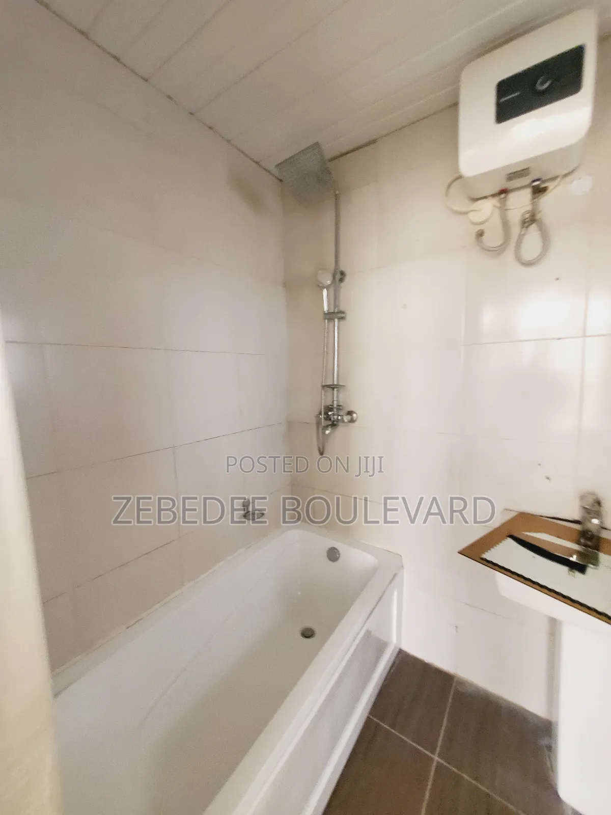 2bdrm Block of Flats in Durumi for rent in Durumi