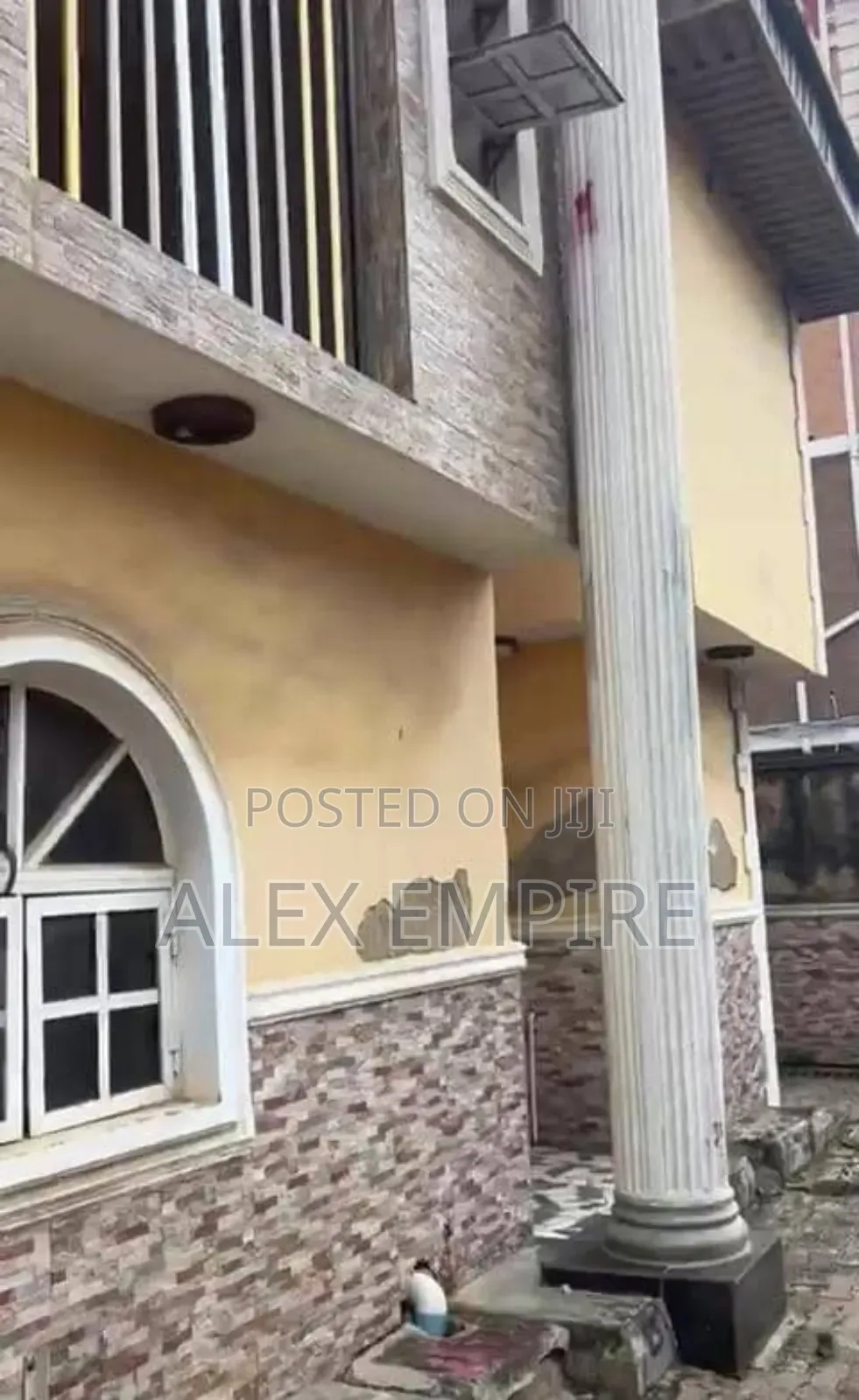 5bdrm Duplex in Ago Palace for sale in Ago Palace
