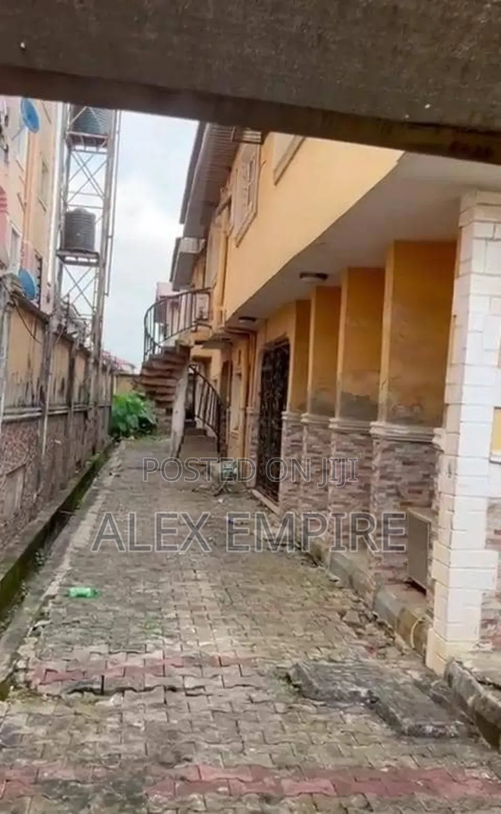 5bdrm Duplex in Ago Palace for sale in Ago Palace