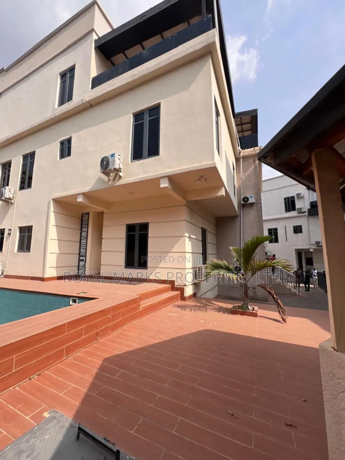 6bdrm Duplex in Katampe Extension for sale in Katampe Extension