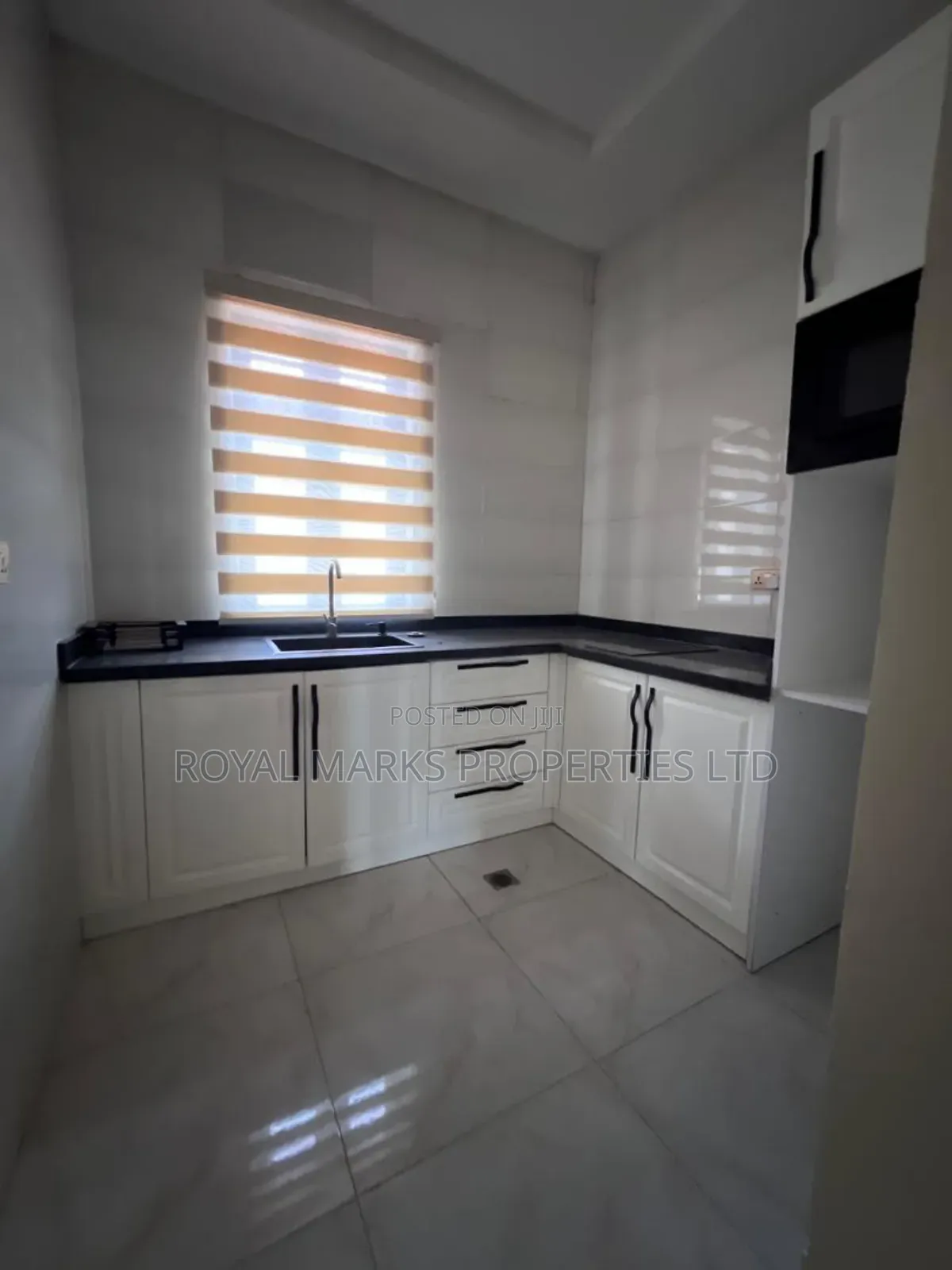 6bdrm Duplex in Katampe Extension for sale in Katampe Extension