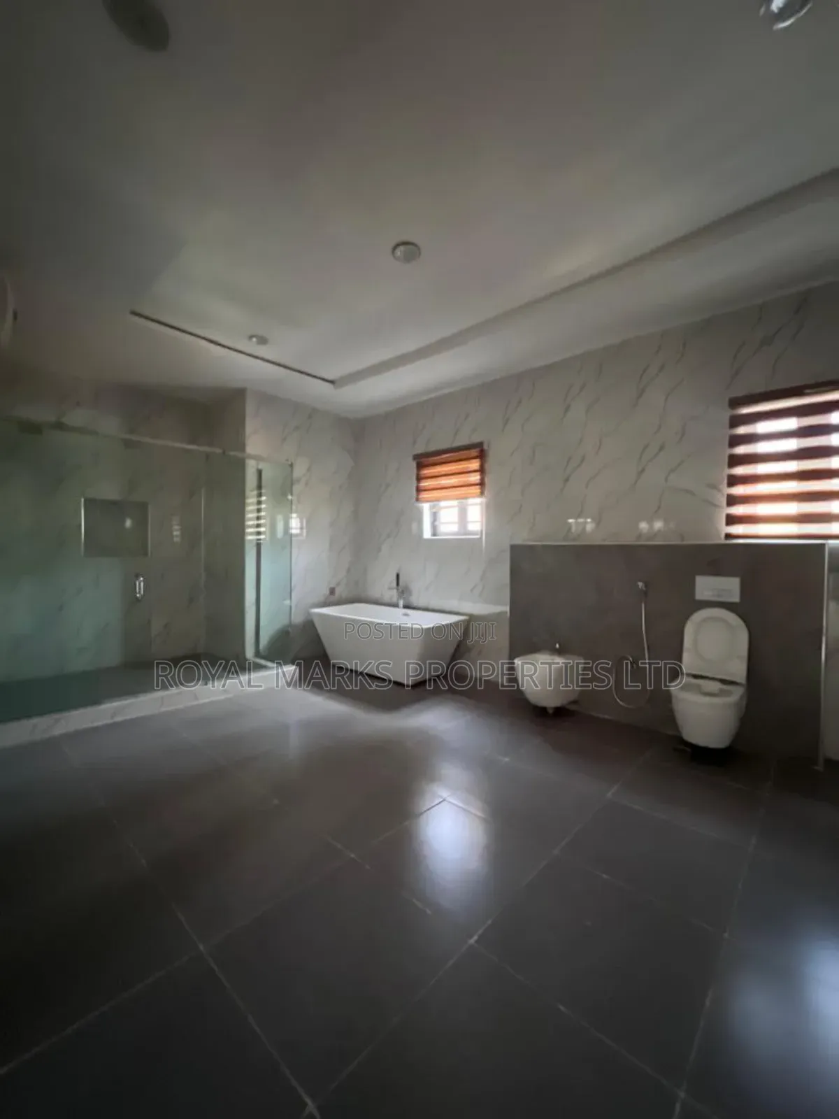 6bdrm Duplex in Katampe Extension for sale in Katampe Extension