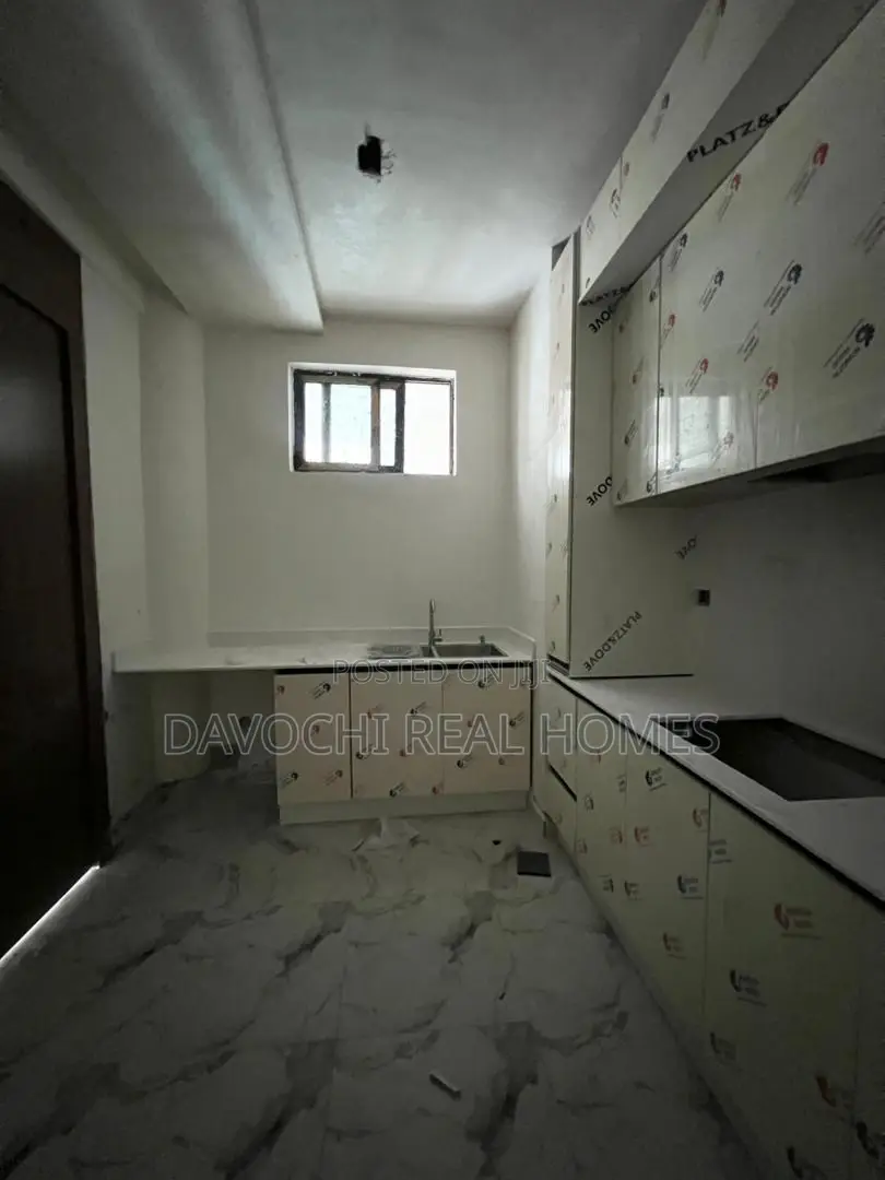 2bdrm Apartment in 2Nd Toll Gate, Chevron for sale in Chevron
