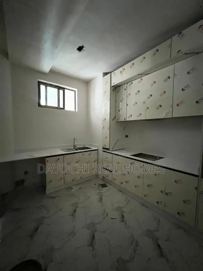 2bdrm Apartment in 2Nd Toll Gate, Chevron for sale in Chevron