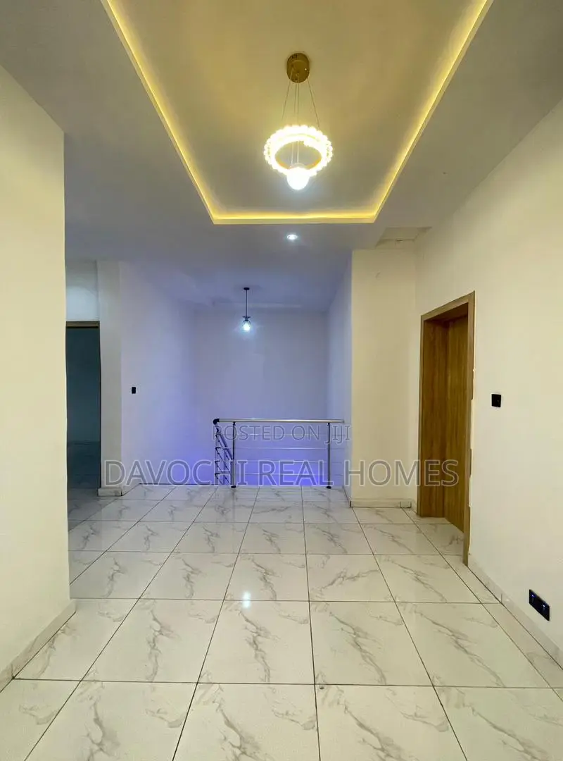 5bdrm Duplex in Abijo, Ado / Ajah for sale in Ado / Ajah