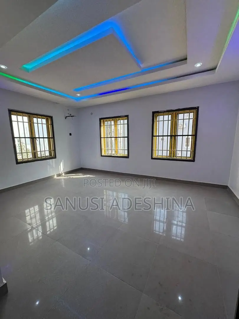 3bdrm Duplex in Life Camp After for sale in Life Camp