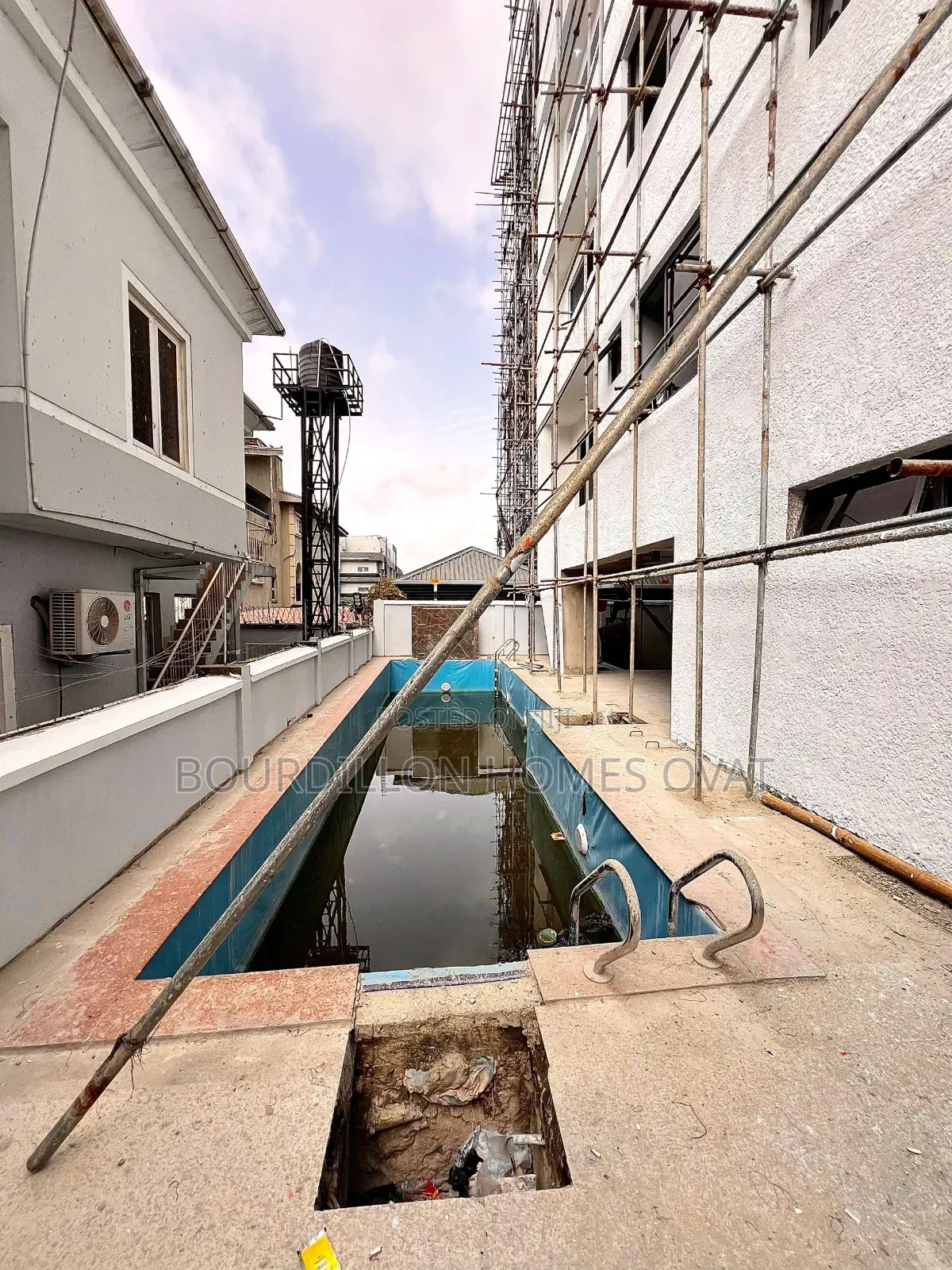 4bdrm Penthouse in Lekki Phase 1 for sale in Lekki Phase 1