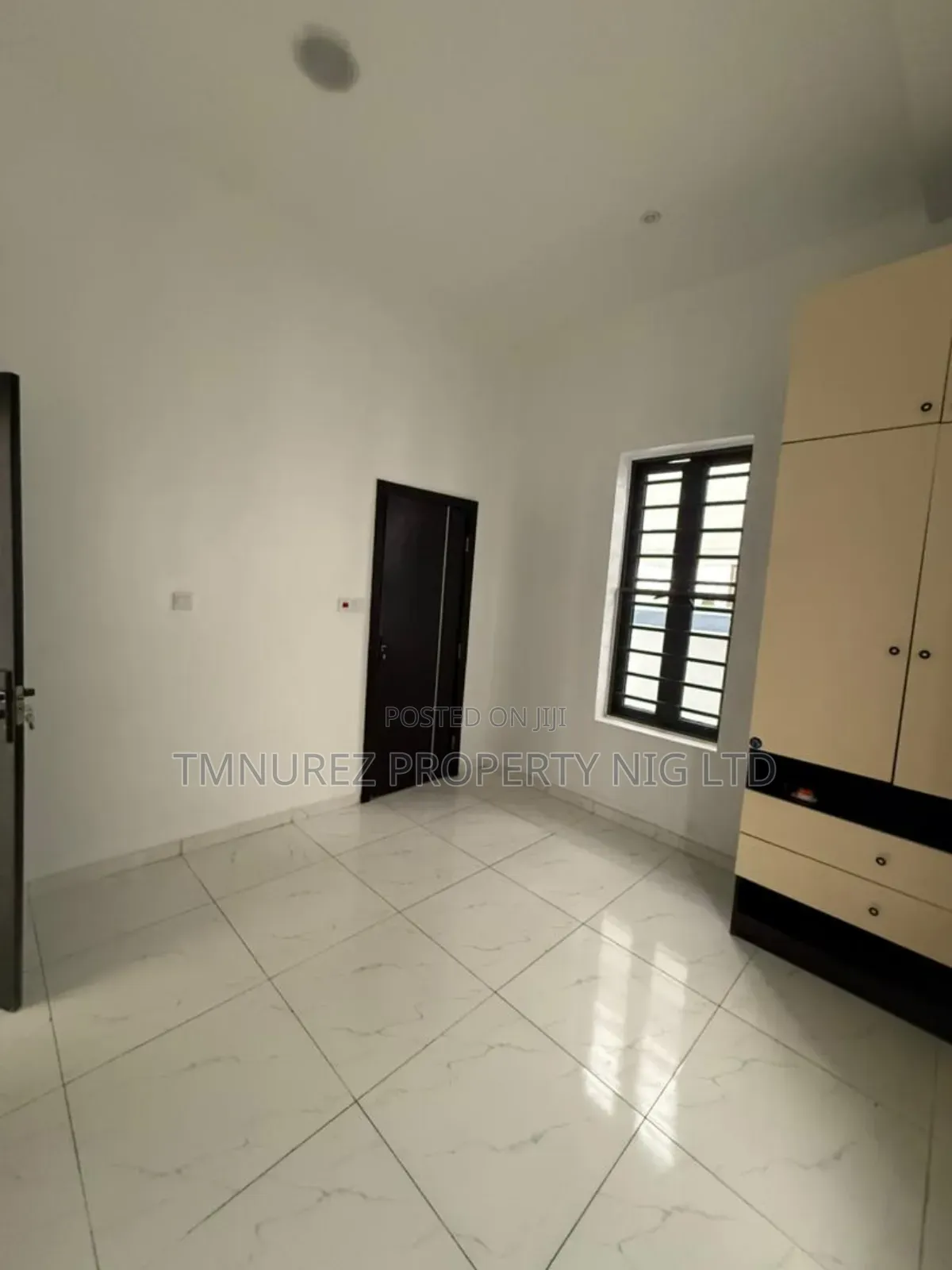 1bdrm Apartment in Orchild Road, Chevron for rent in Chevron