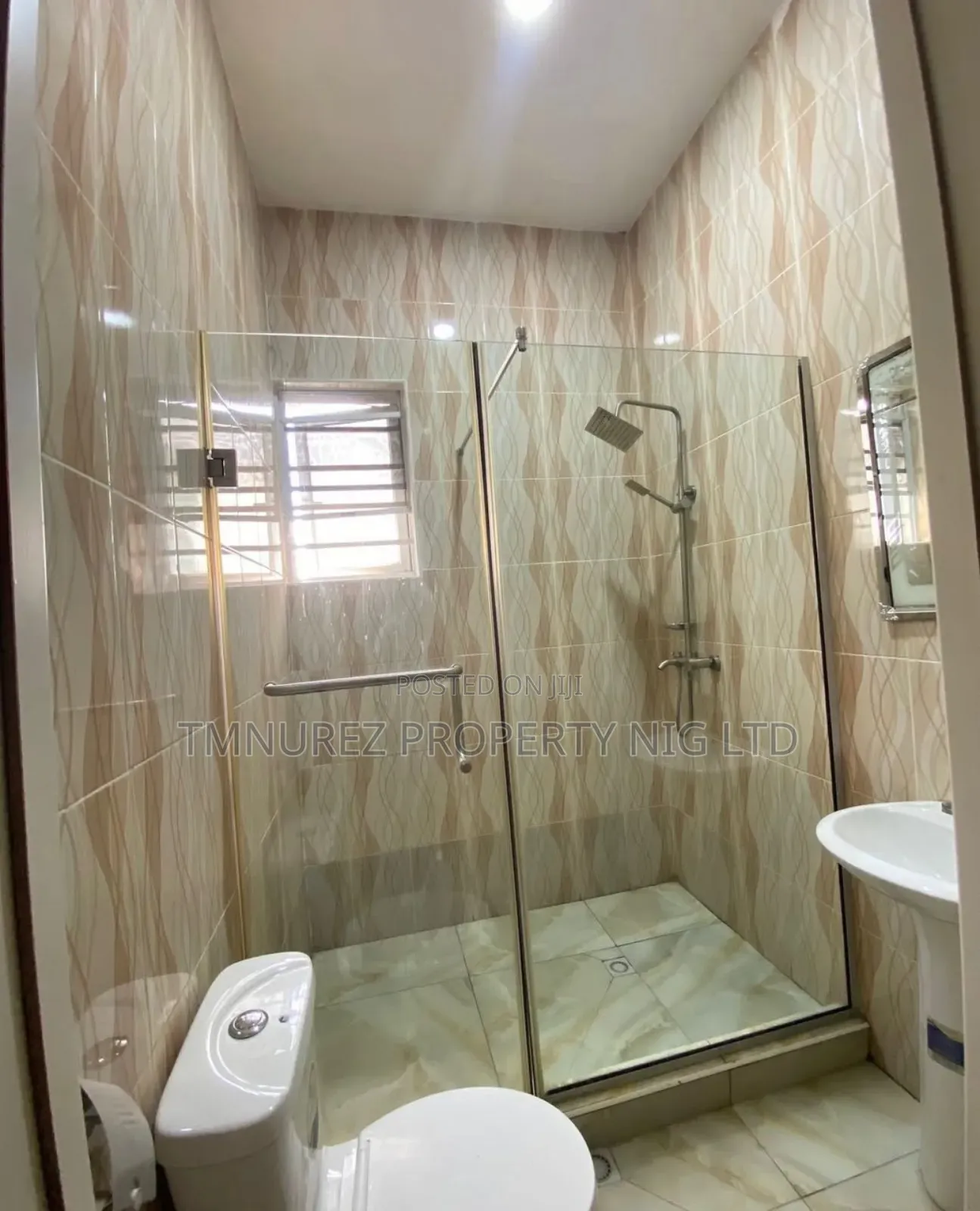 Studio Apartment in Orchild Road, Chevron for rent in Chevron