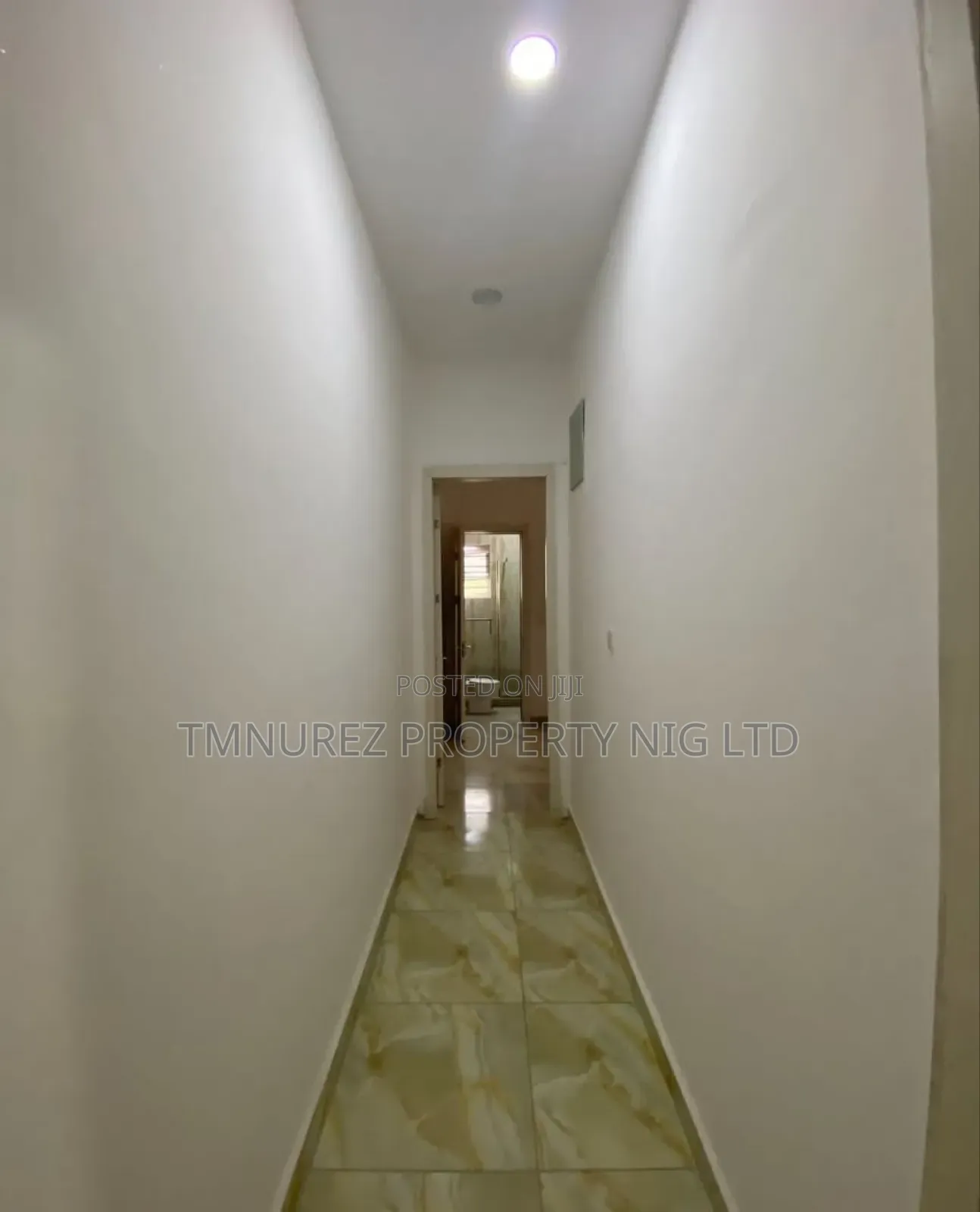 Studio Apartment in Orchild Road, Chevron for rent in Chevron