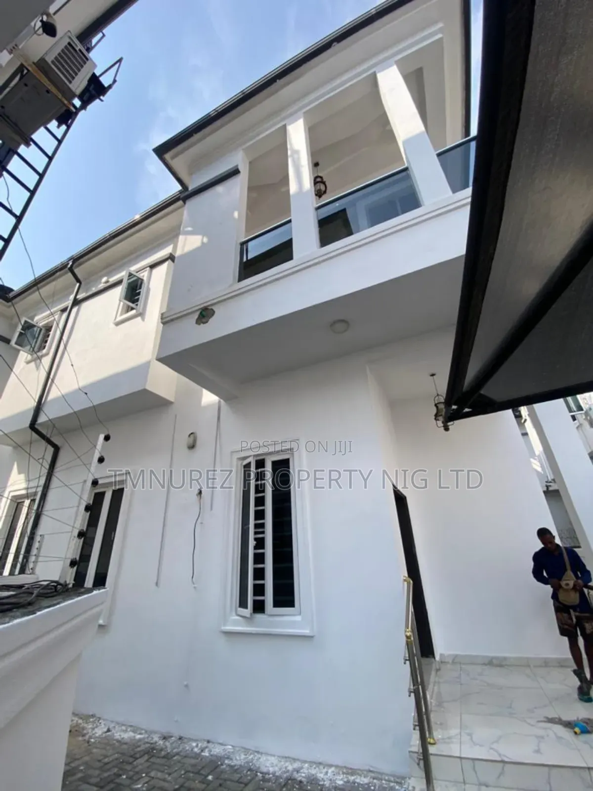 Studio Apartment in Orchild Road, Chevron for rent in Chevron
