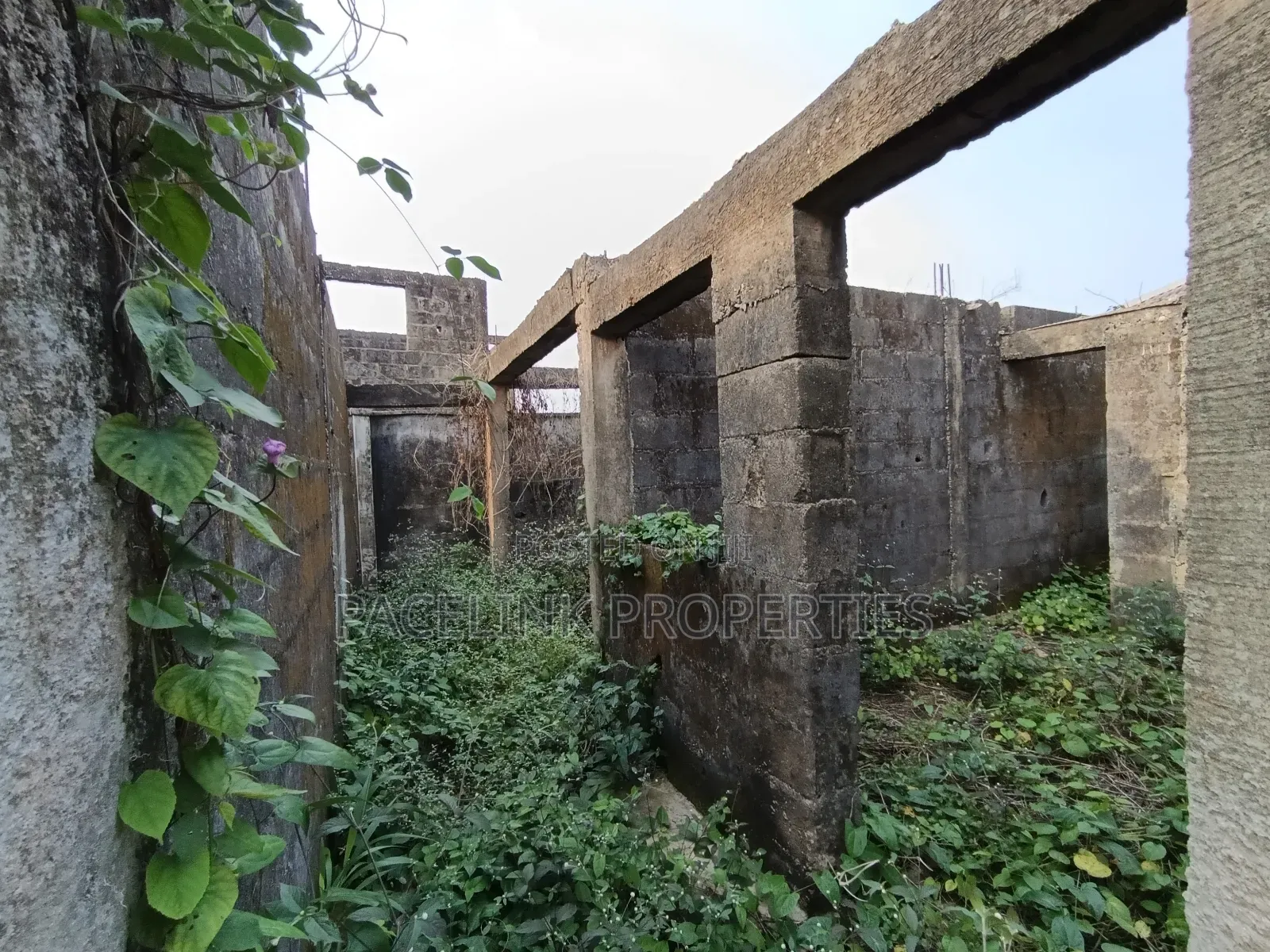 10bdrm Block of Flats in Ado-Odo/Ota for sale in Ado-Odo/Ota