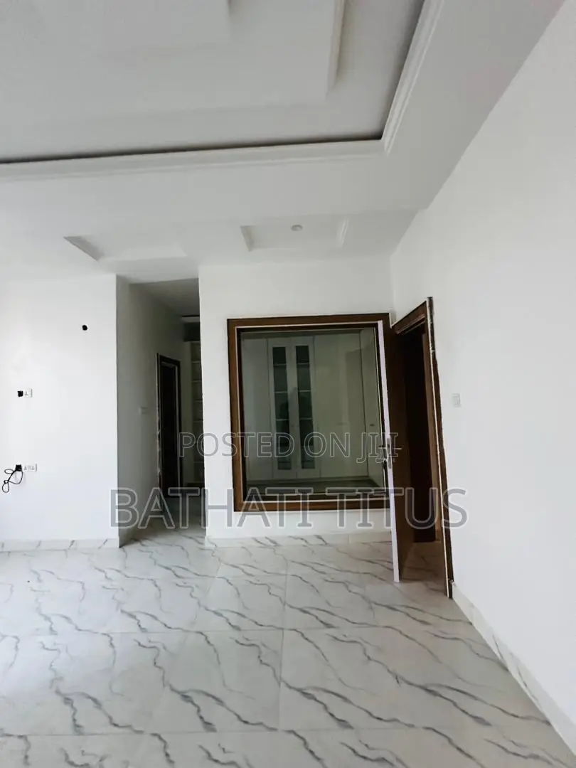 4bdrm Duplex in Zone B for sale in Zone B