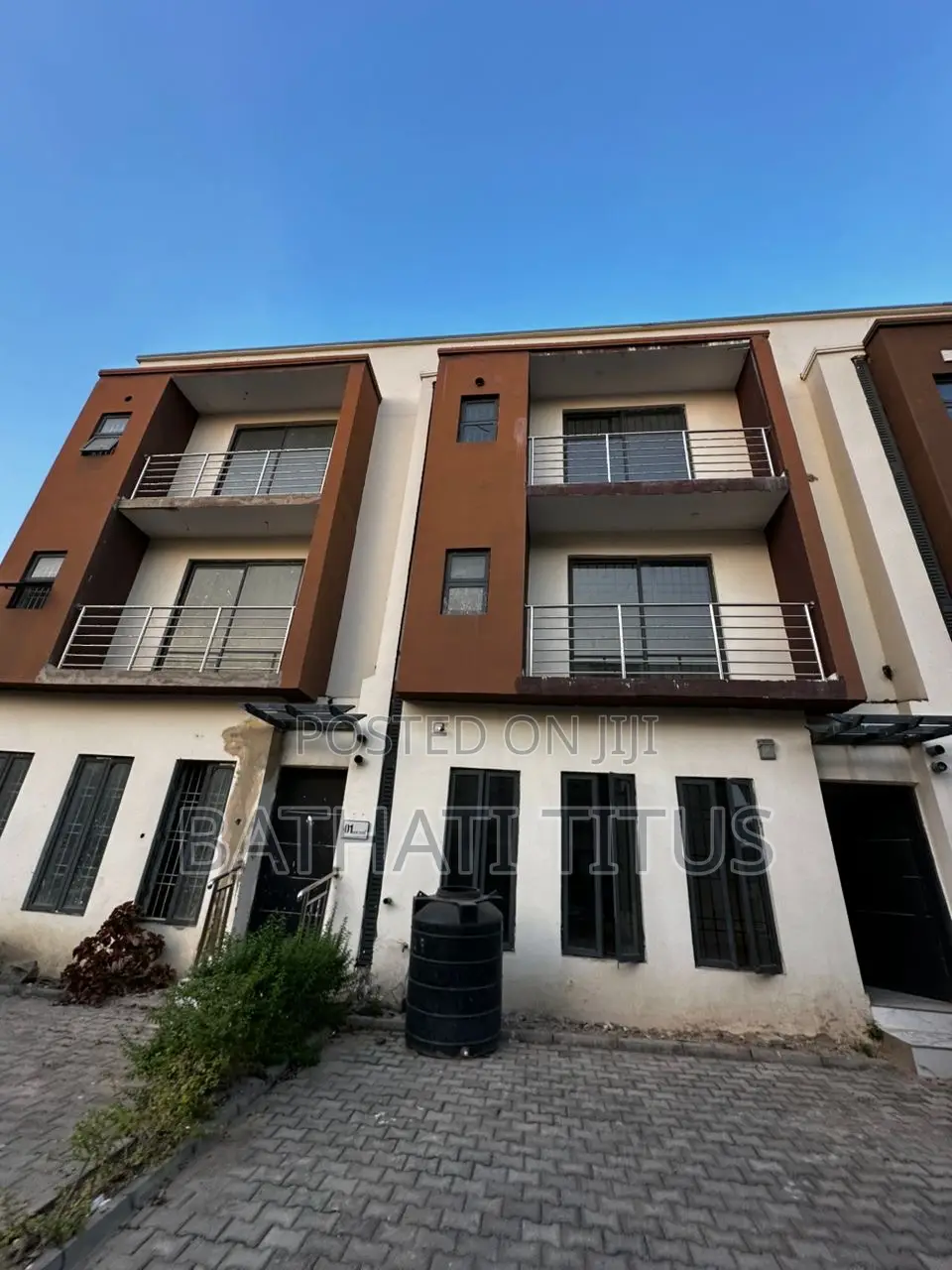 4bdrm Duplex in Zone B for sale in Zone B