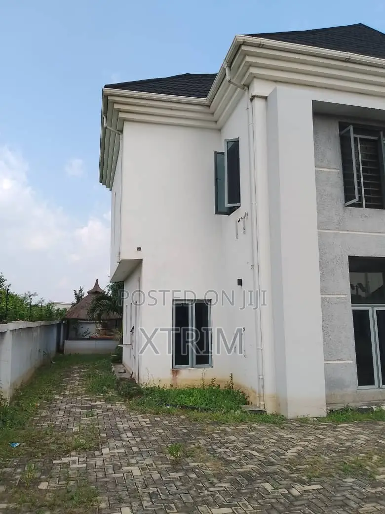 5bdrm Duplex in GRA Phase 1 for sale in GRA Phase 1