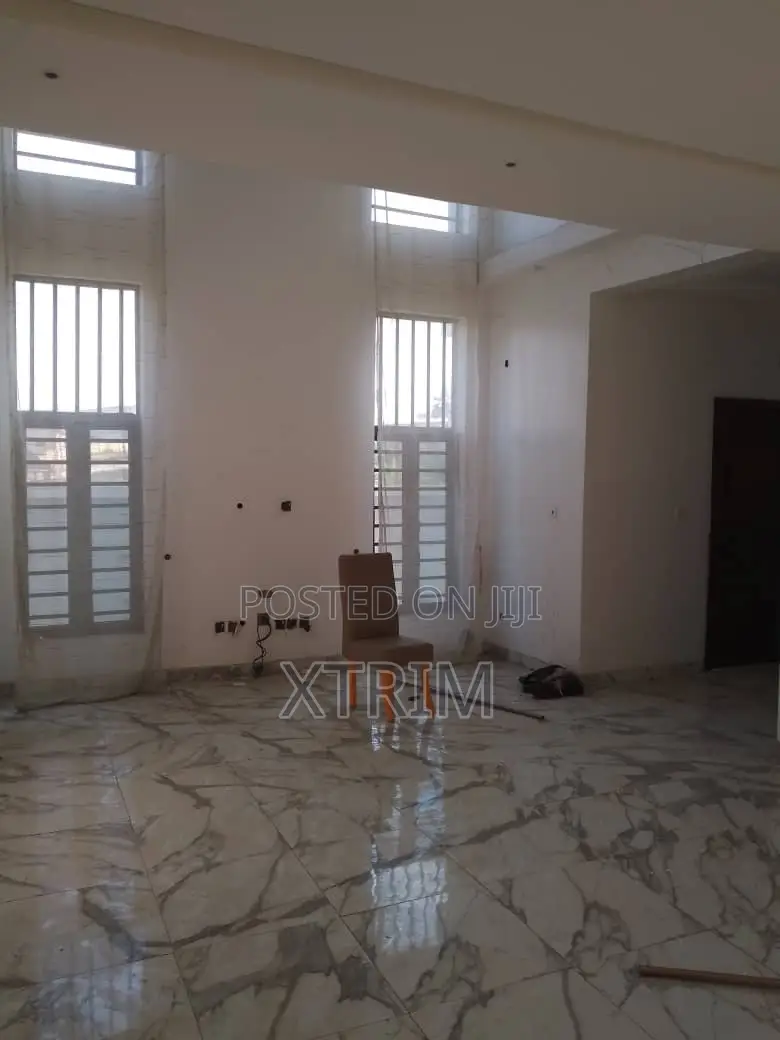 5bdrm Duplex in GRA Phase 1 for sale in GRA Phase 1