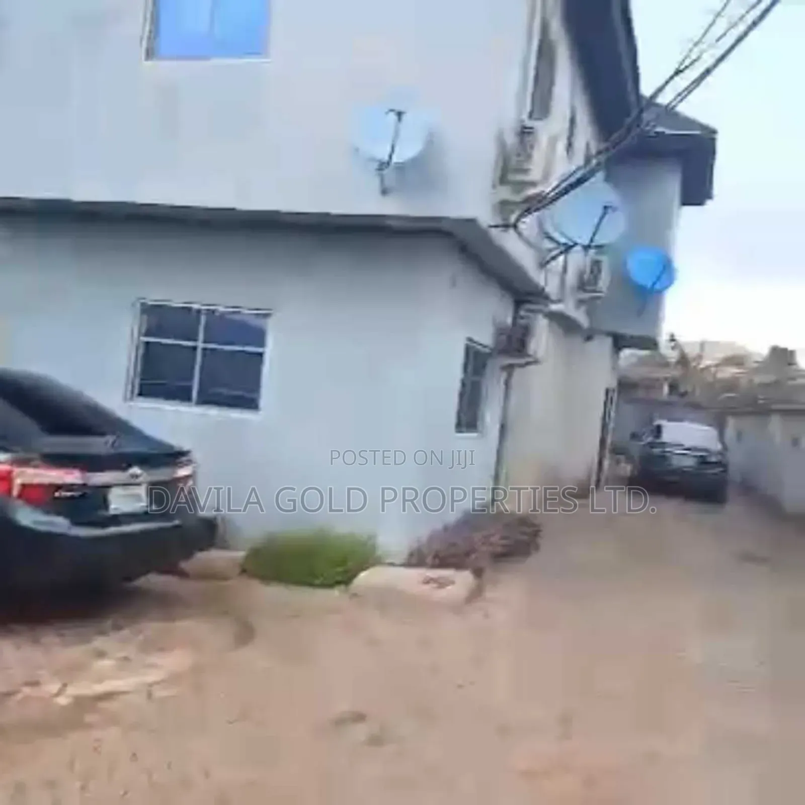 12bdrm Block of Flats in Benin City for sale in Benin City