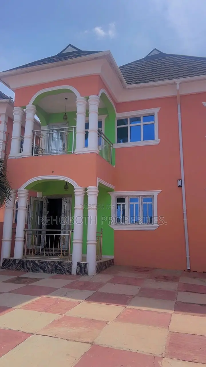 4bdrm Duplex in Ire Akari, Akala Express for rent in Akala Express