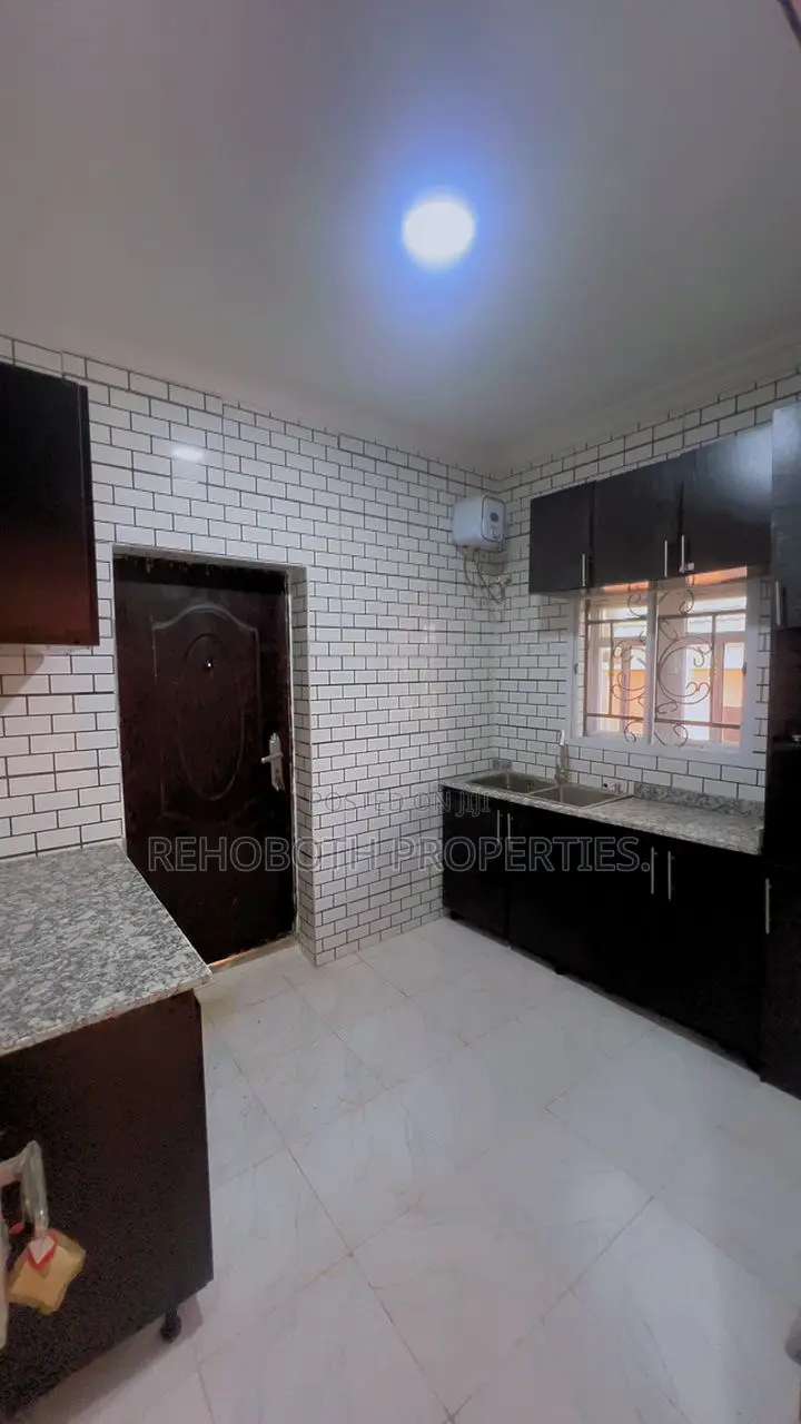 4bdrm Duplex in Ire Akari, Akala Express for rent in Akala Express