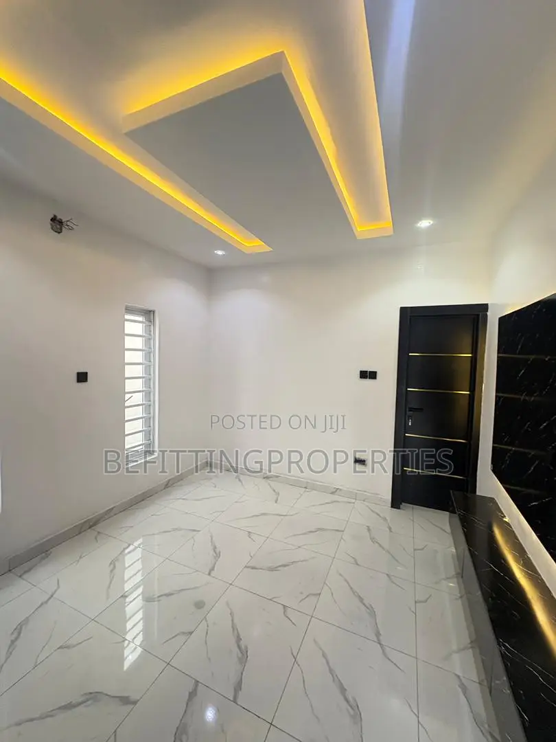 5bdrm Duplex in Amazing Grace Estate, Agege for sale in Agege
