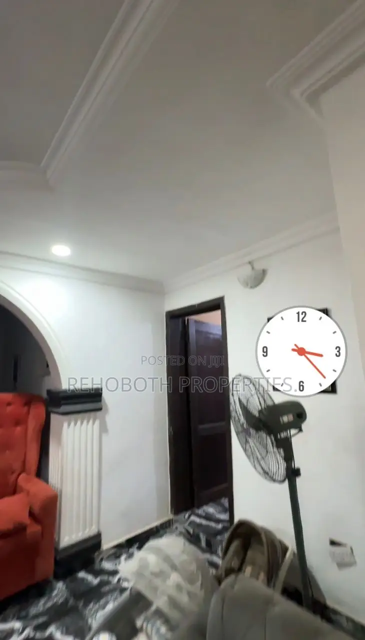 6bdrm Bungalow in Commodore Elebu, Ido for sale in Ido