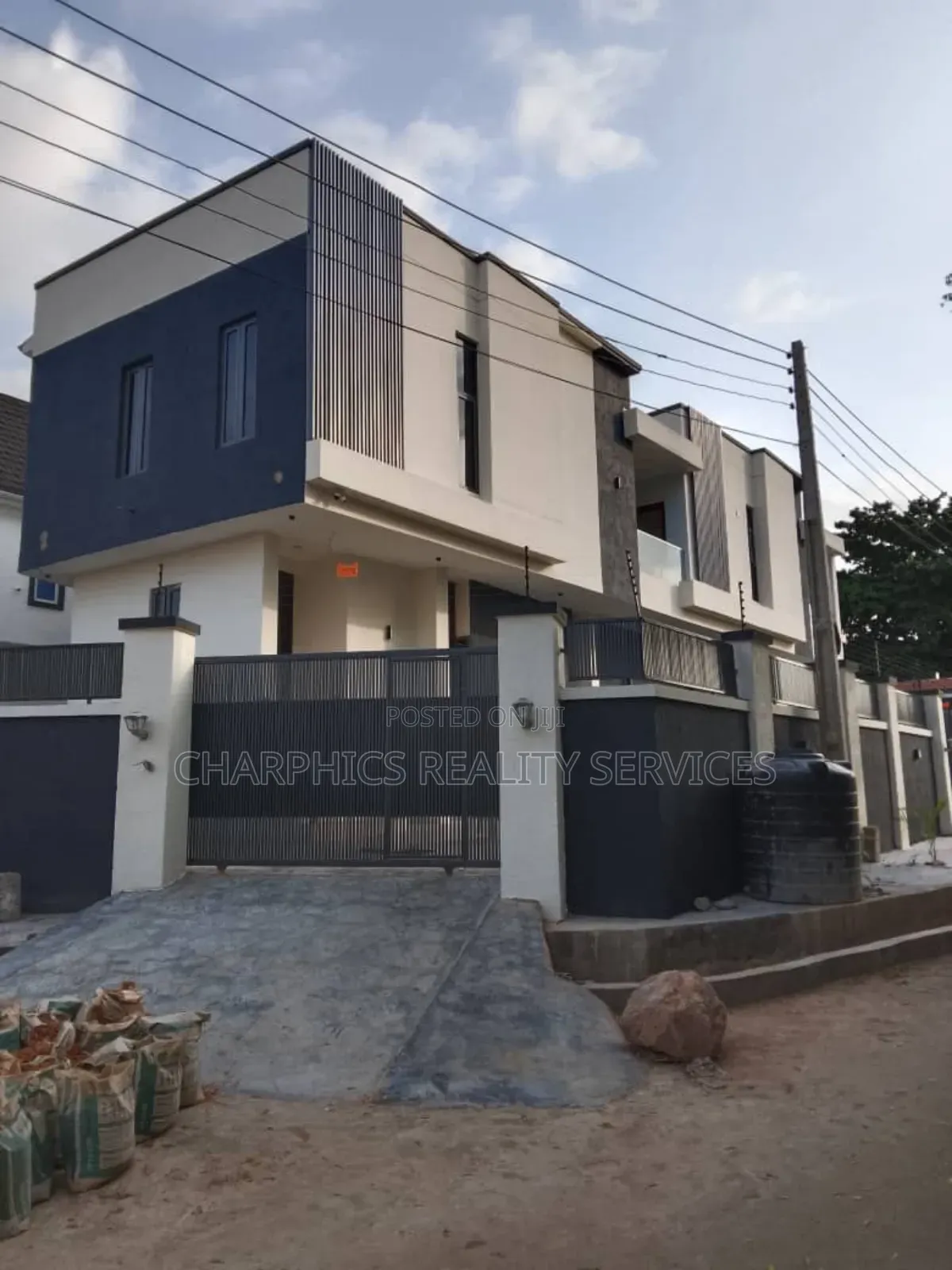 4bdrm Duplex in GRA Phase 1 for sale in GRA Phase 1