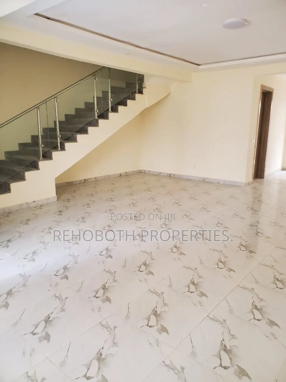 3bdrm Duplex in Romiti Williams, Bodija for rent in Bodija