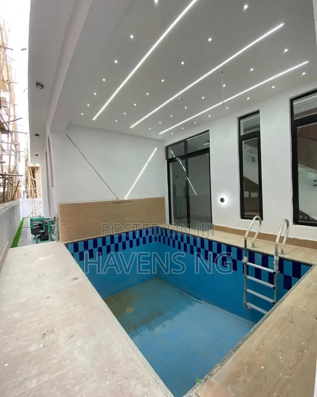 5bdrm Duplex in Off Lekki-Epe Expressway for sale in Off Lekki-Epe Expressway