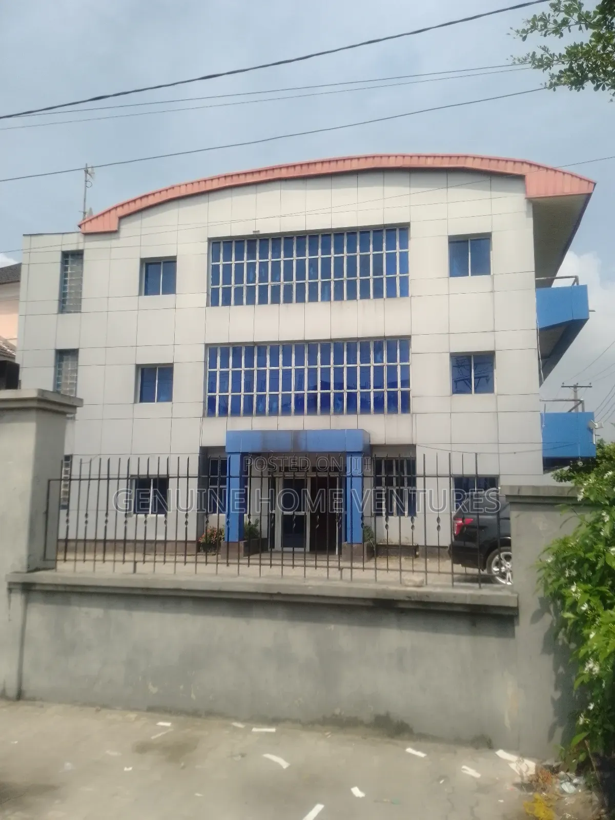 Hall Office Space for Letting in Lekki Phase R in Lekki Phase 1