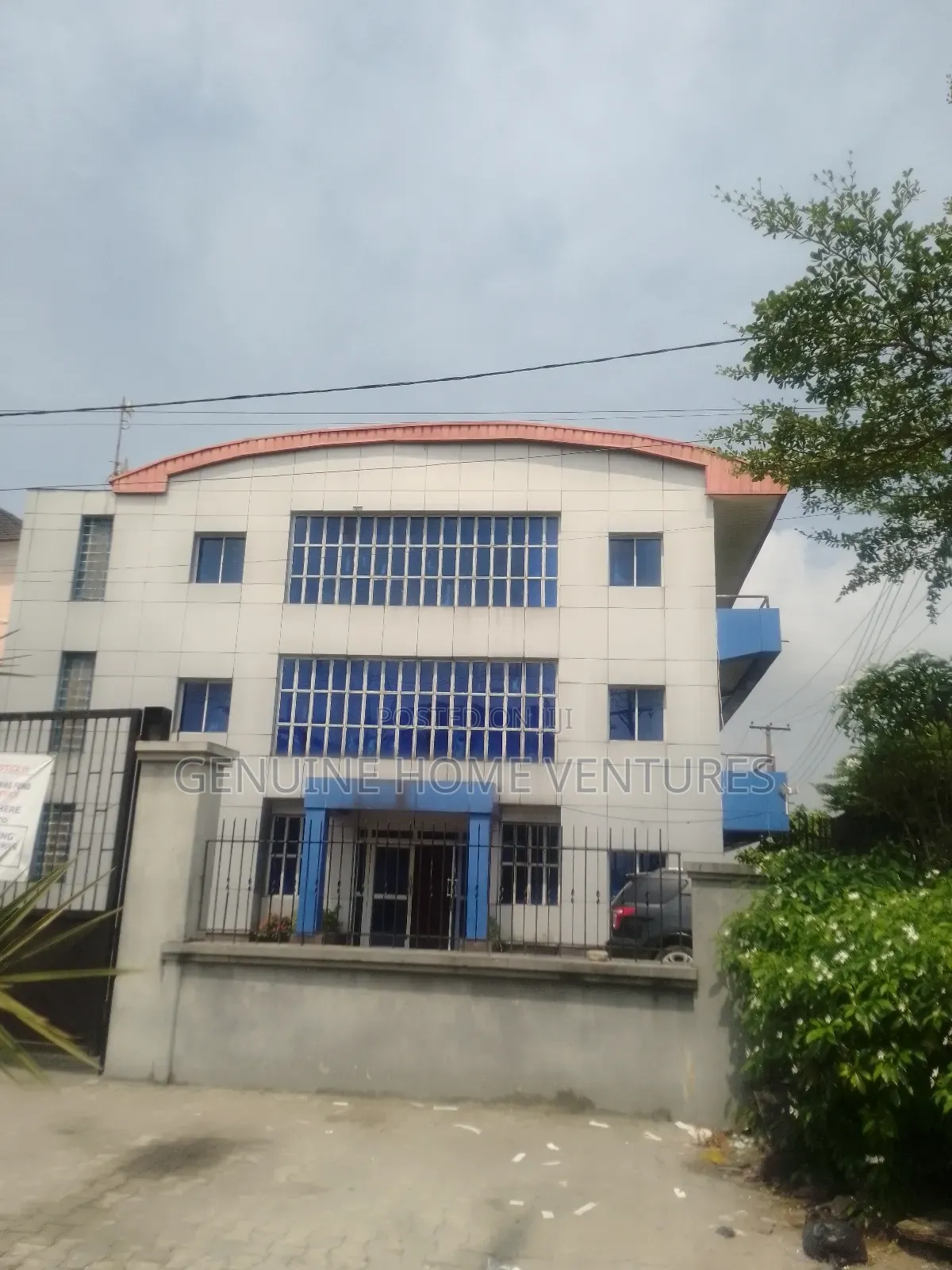 Hall Office Space for Letting in Lekki Phase R in Lekki Phase 1