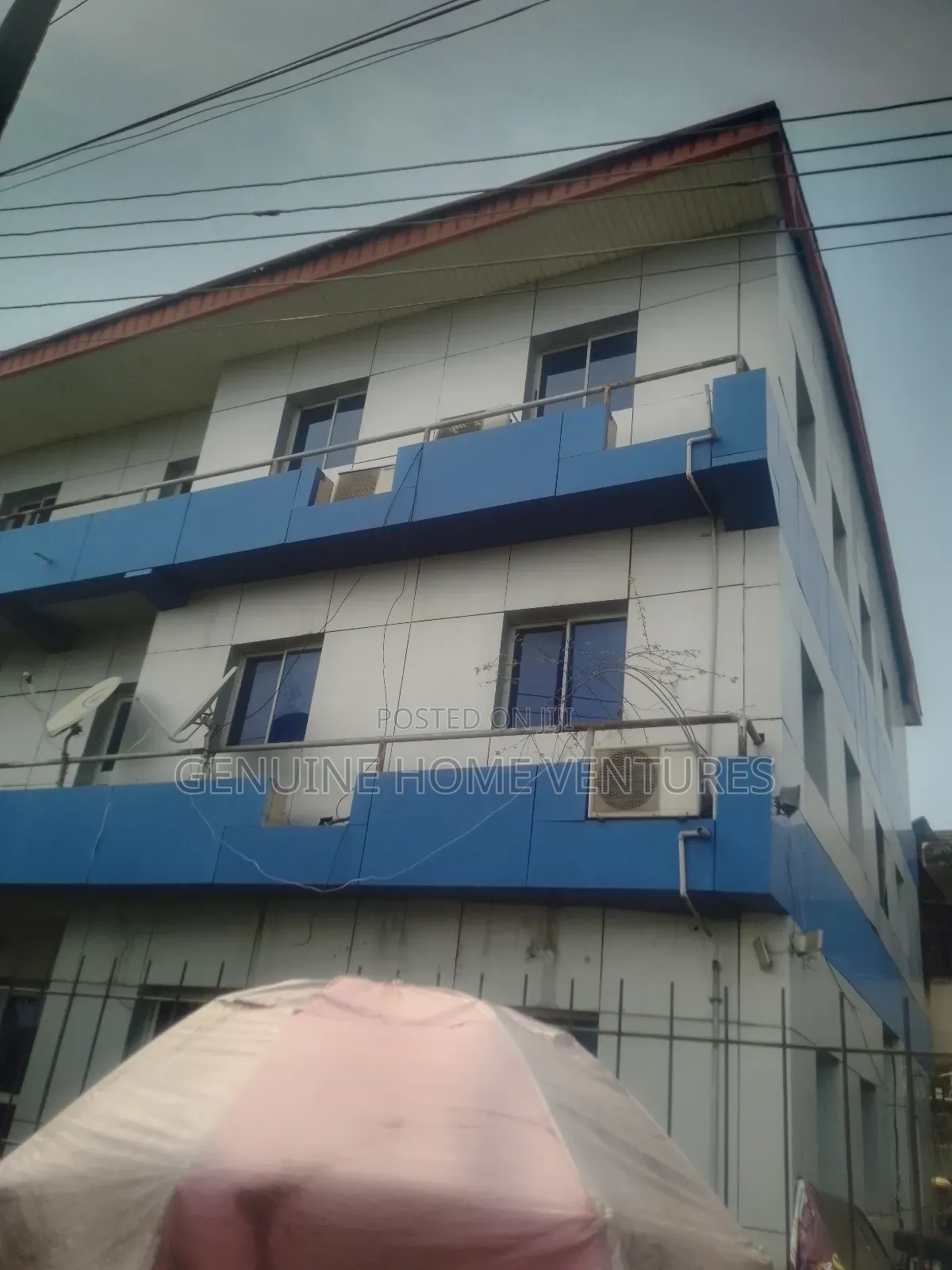 Hall Office Space for Letting in Lekki Phase R in Lekki Phase 1