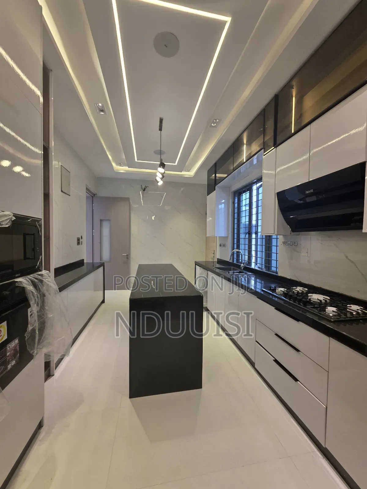 5bdrm Duplex in Lekki Phase 1 for sale in Lekki Phase 1