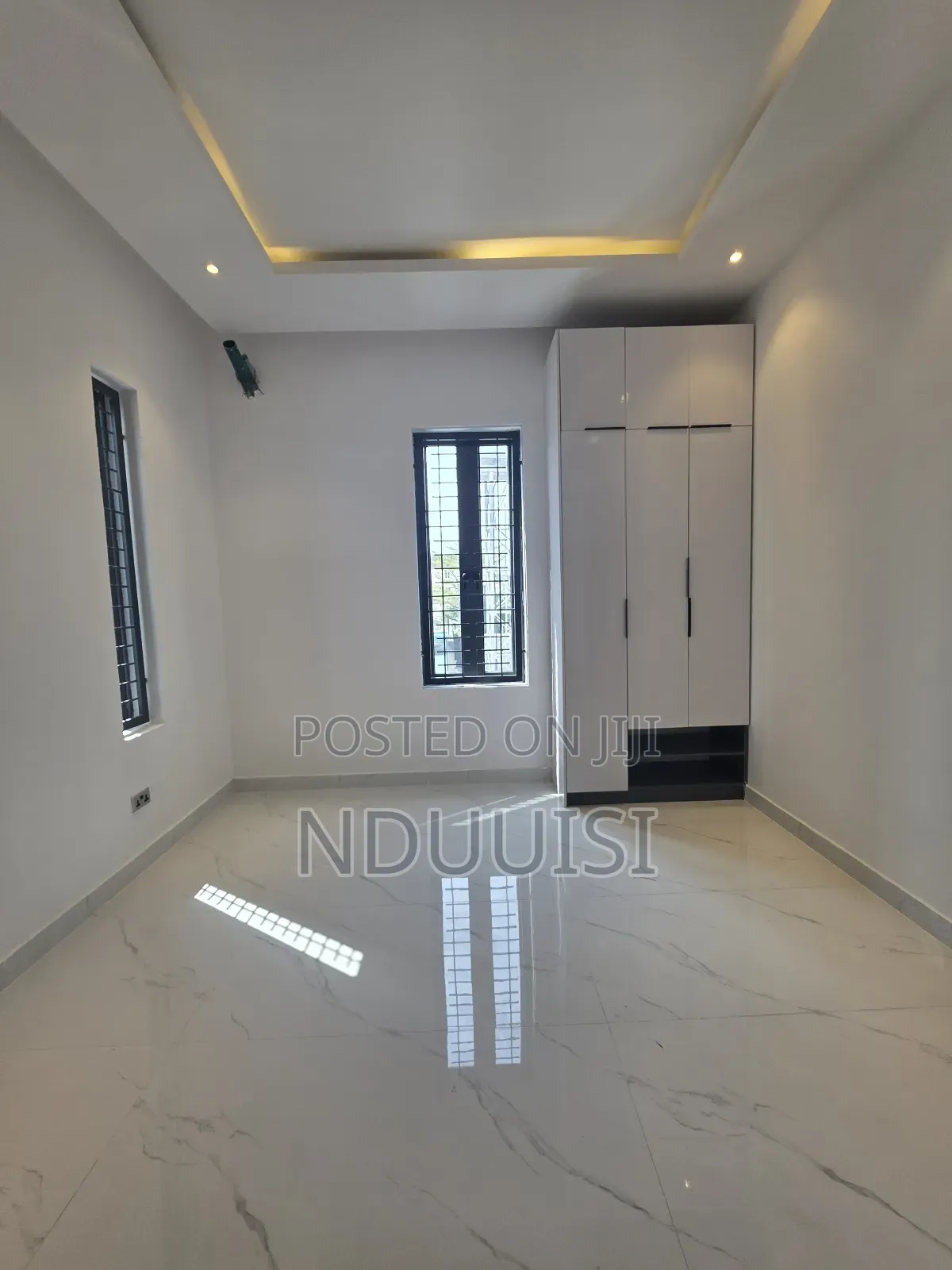 5bdrm Duplex in Lekki Phase 1 for sale in Lekki Phase 1