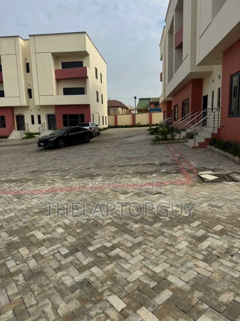 4bdrm Townhouse/Terrace in Durumi for sale in Durumi