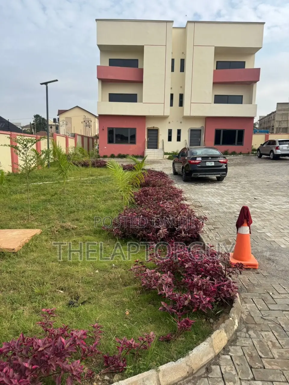 4bdrm Townhouse/Terrace in Durumi for sale in Durumi