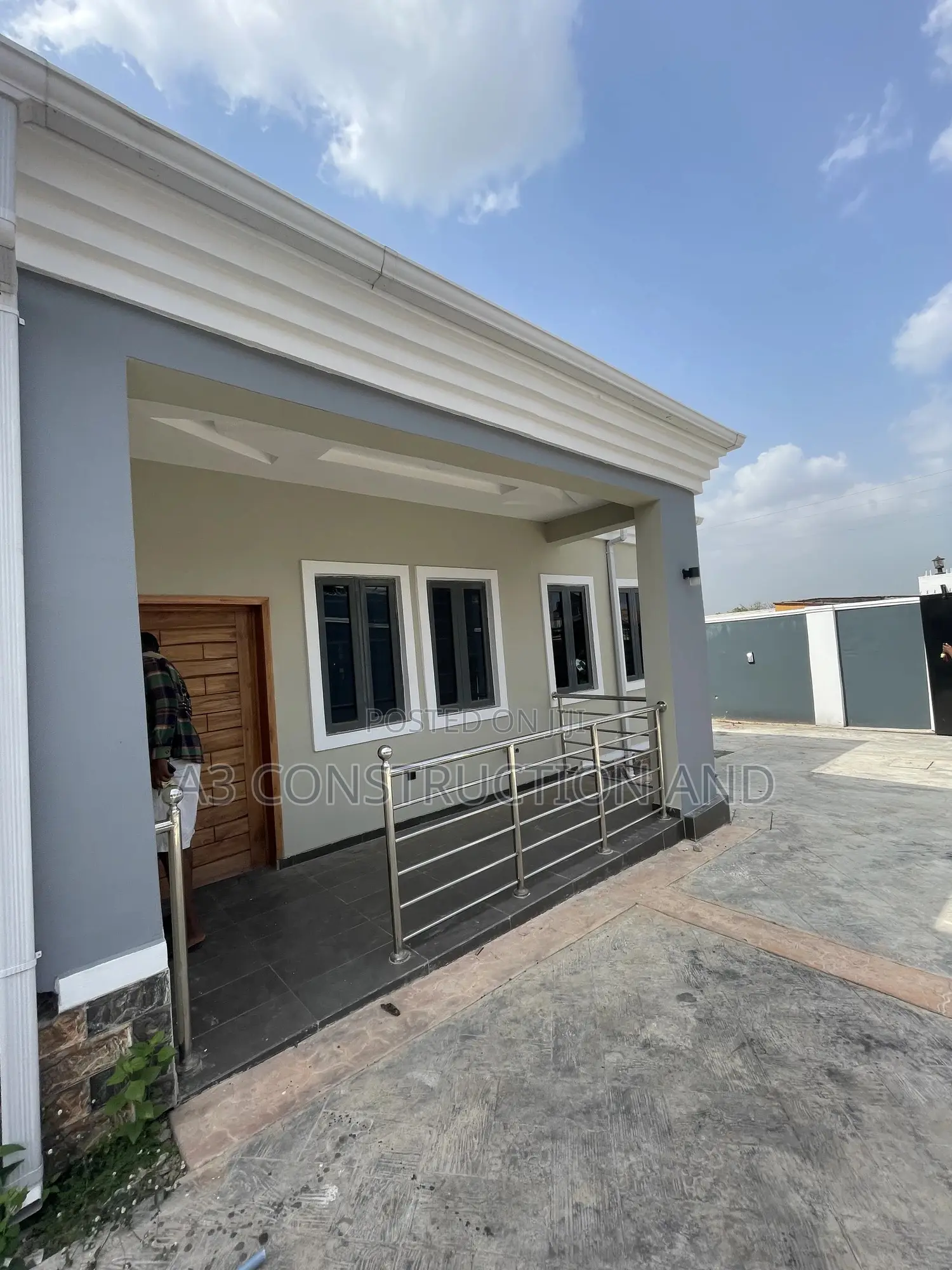 3bdrm Block of Flats in Akala Akobo for rent in Akobo