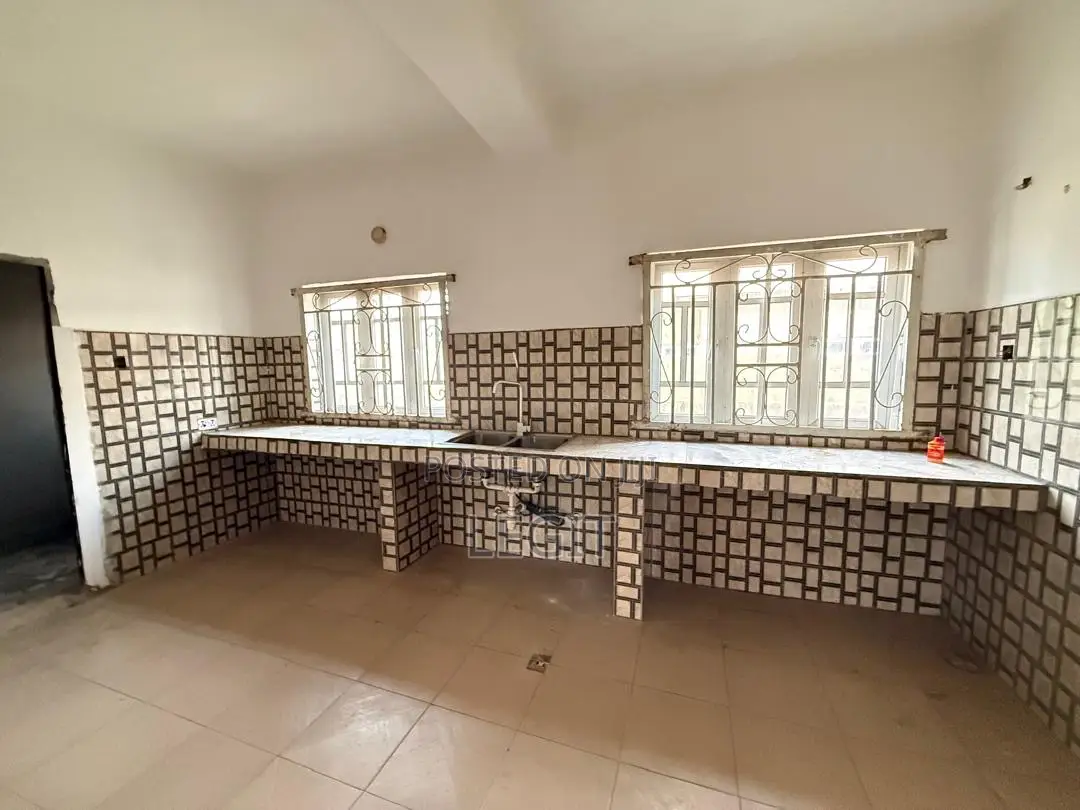 3bdrm Bungalow in Minna for sale in Minna