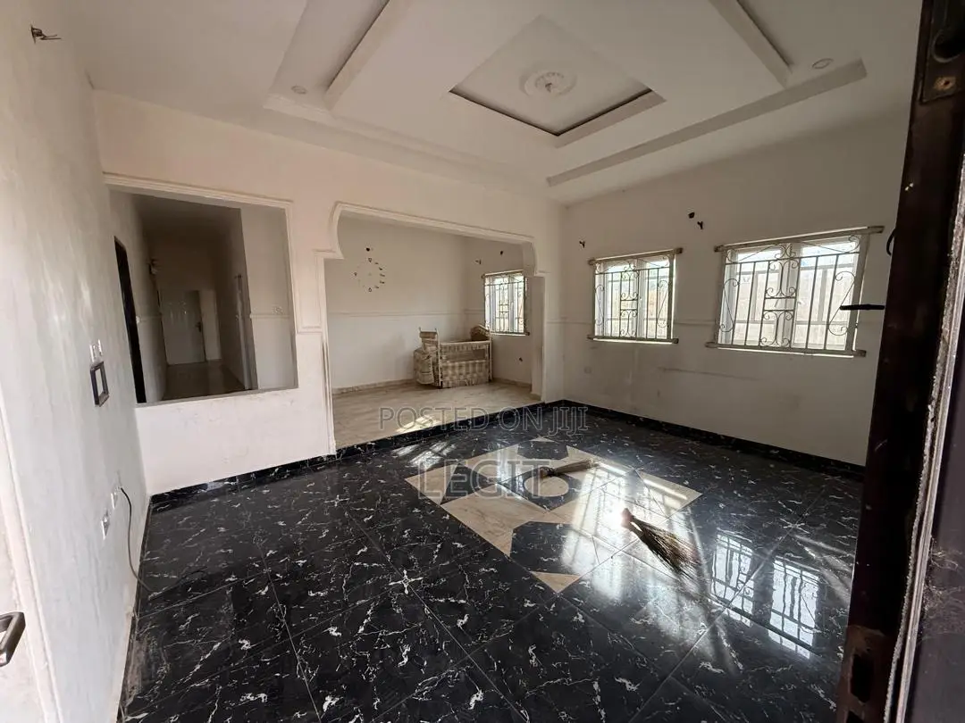 3bdrm Bungalow in Minna for sale in Minna