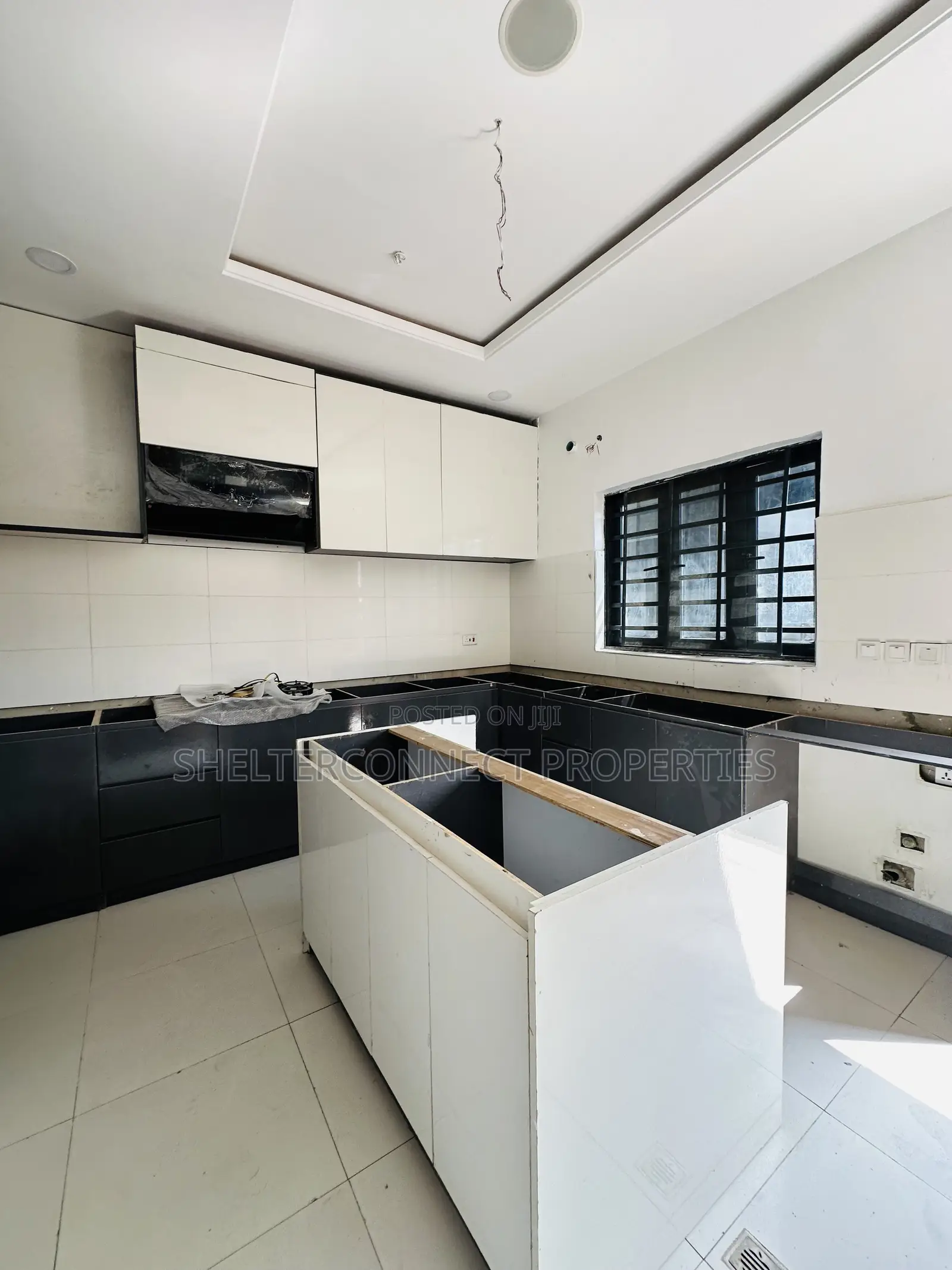 4bdrm Duplex in Ikate for sale in Ikate
