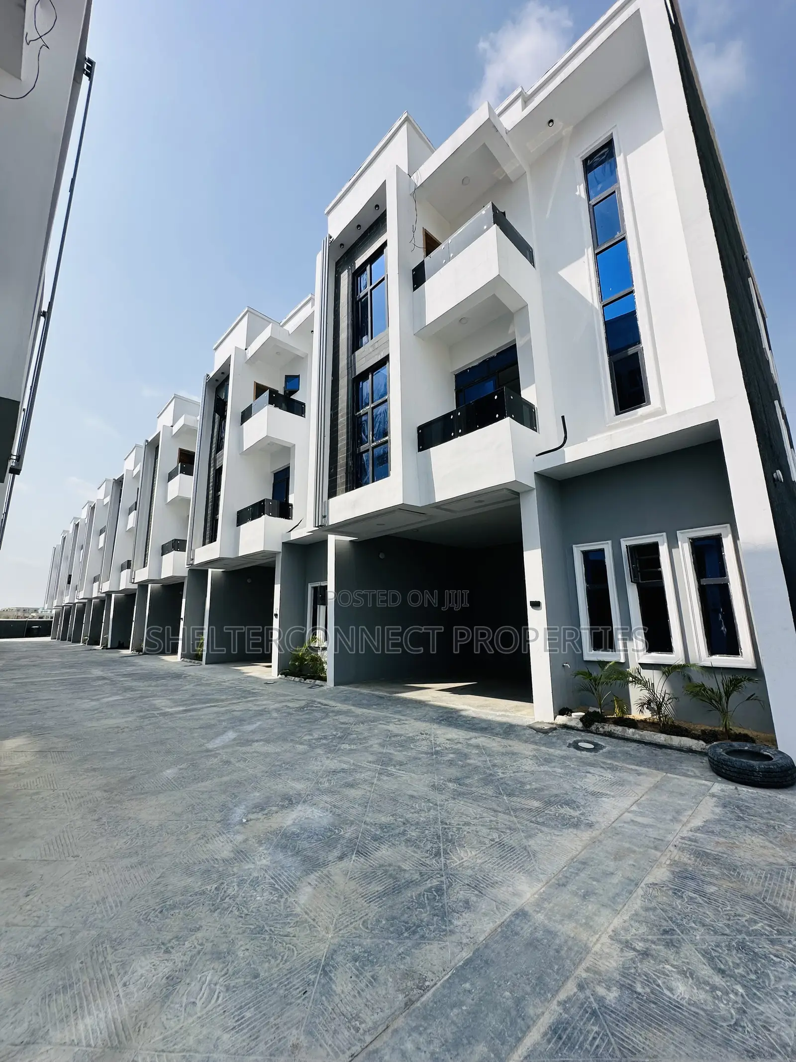 4bdrm Duplex in Ikate for sale in Ikate