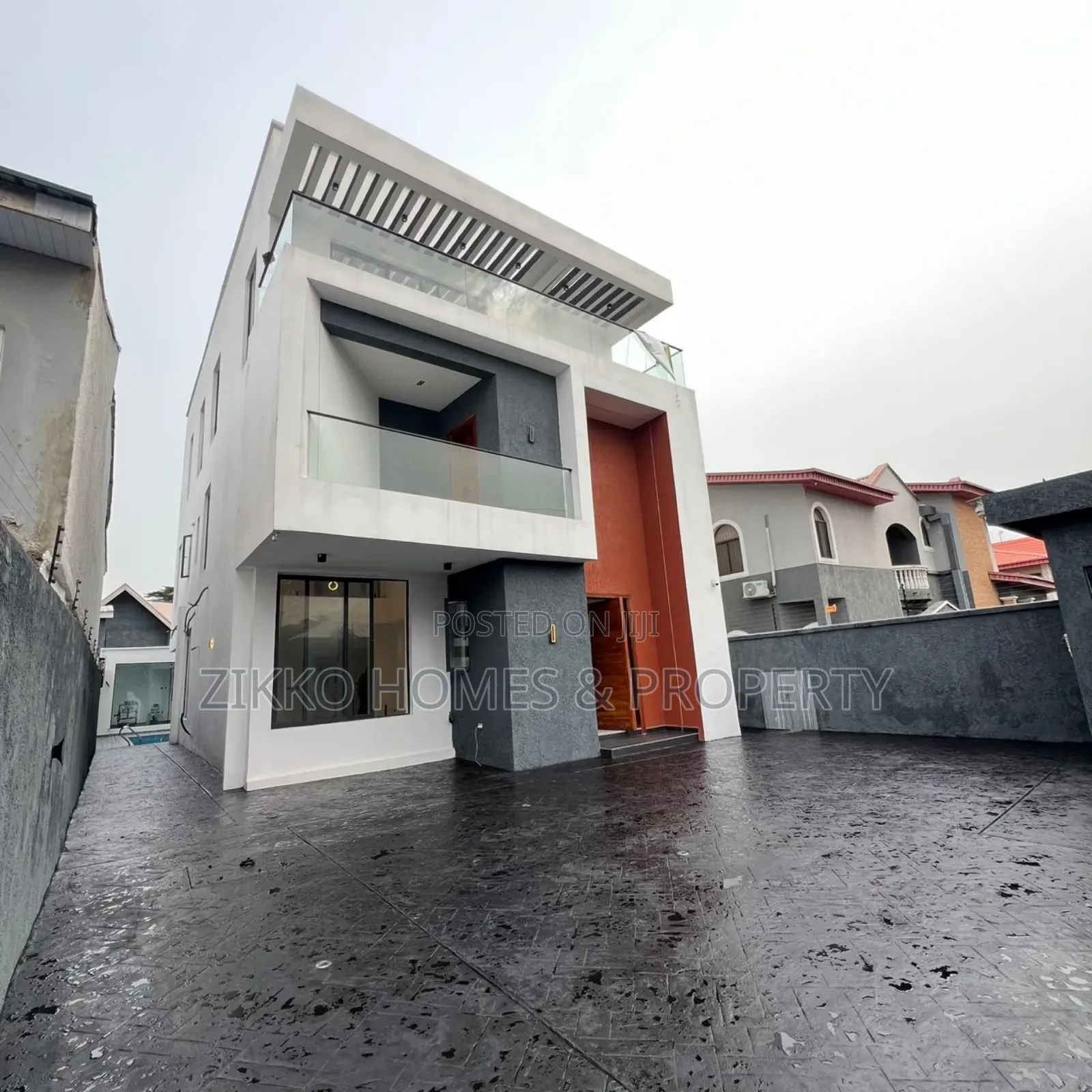 5bdrm Duplex in Lekki for sale in Lekki